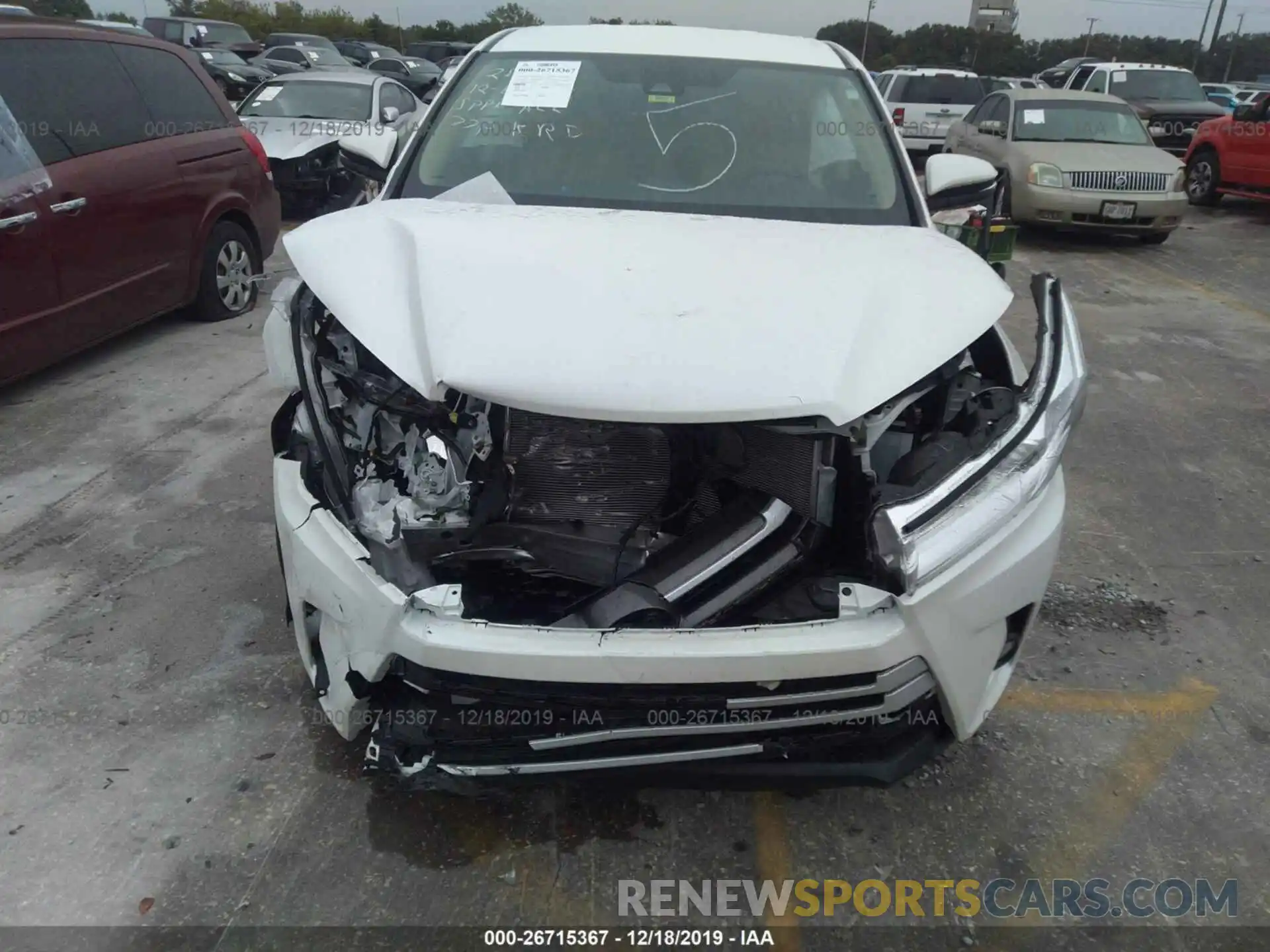 6 Photograph of a damaged car 5TDZZRFH5KS321885 TOYOTA HIGHLANDER 2019