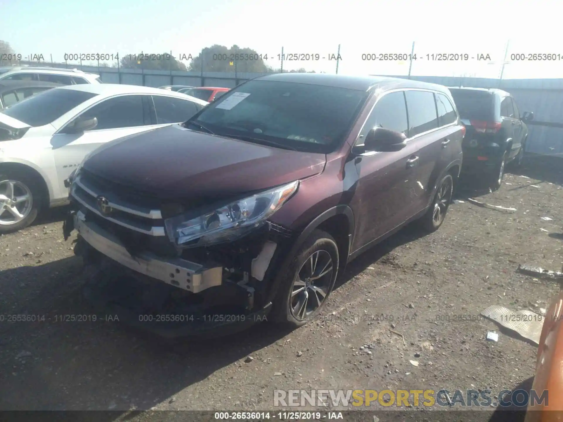 2 Photograph of a damaged car 5TDZZRFH5KS333101 TOYOTA HIGHLANDER 2019