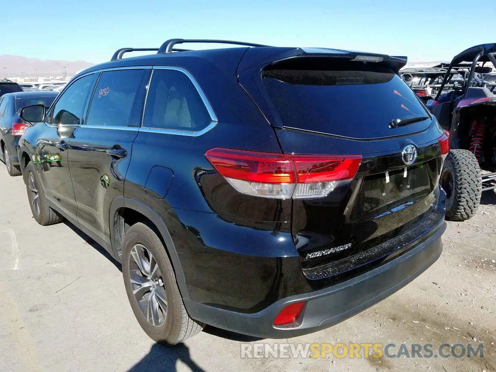 3 Фотография поврежденного автомобиля 5TDZZRFH5KS349606 TOYOTA HIGHLANDER 2019