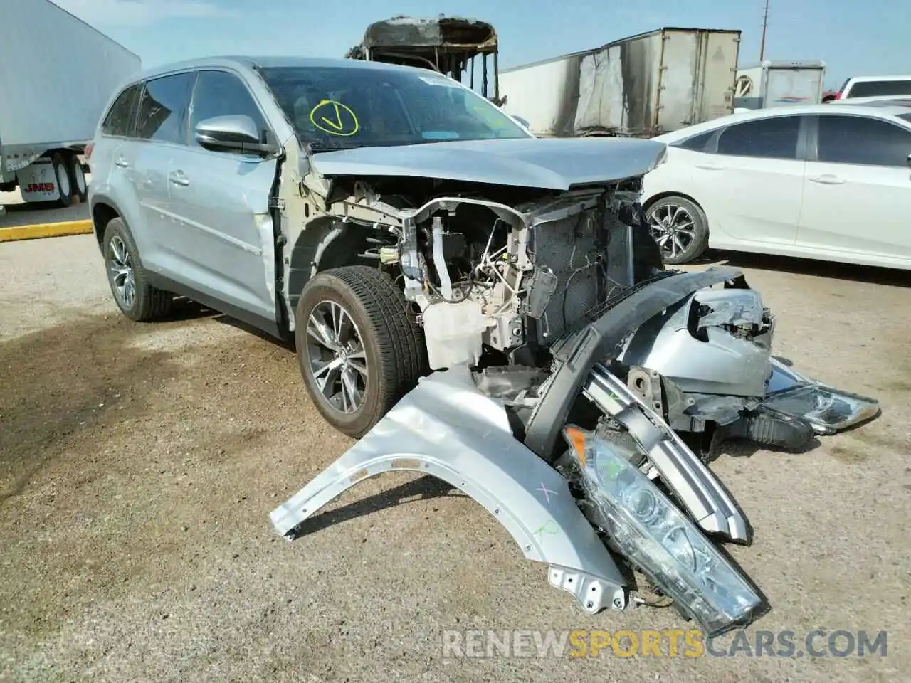 1 Photograph of a damaged car 5TDZZRFH5KS350447 TOYOTA HIGHLANDER 2019