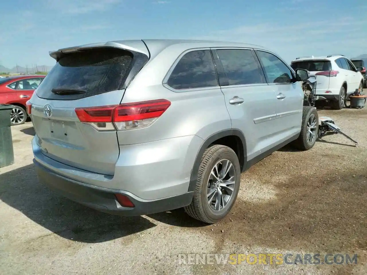 4 Фотография поврежденного автомобиля 5TDZZRFH5KS350447 TOYOTA HIGHLANDER 2019