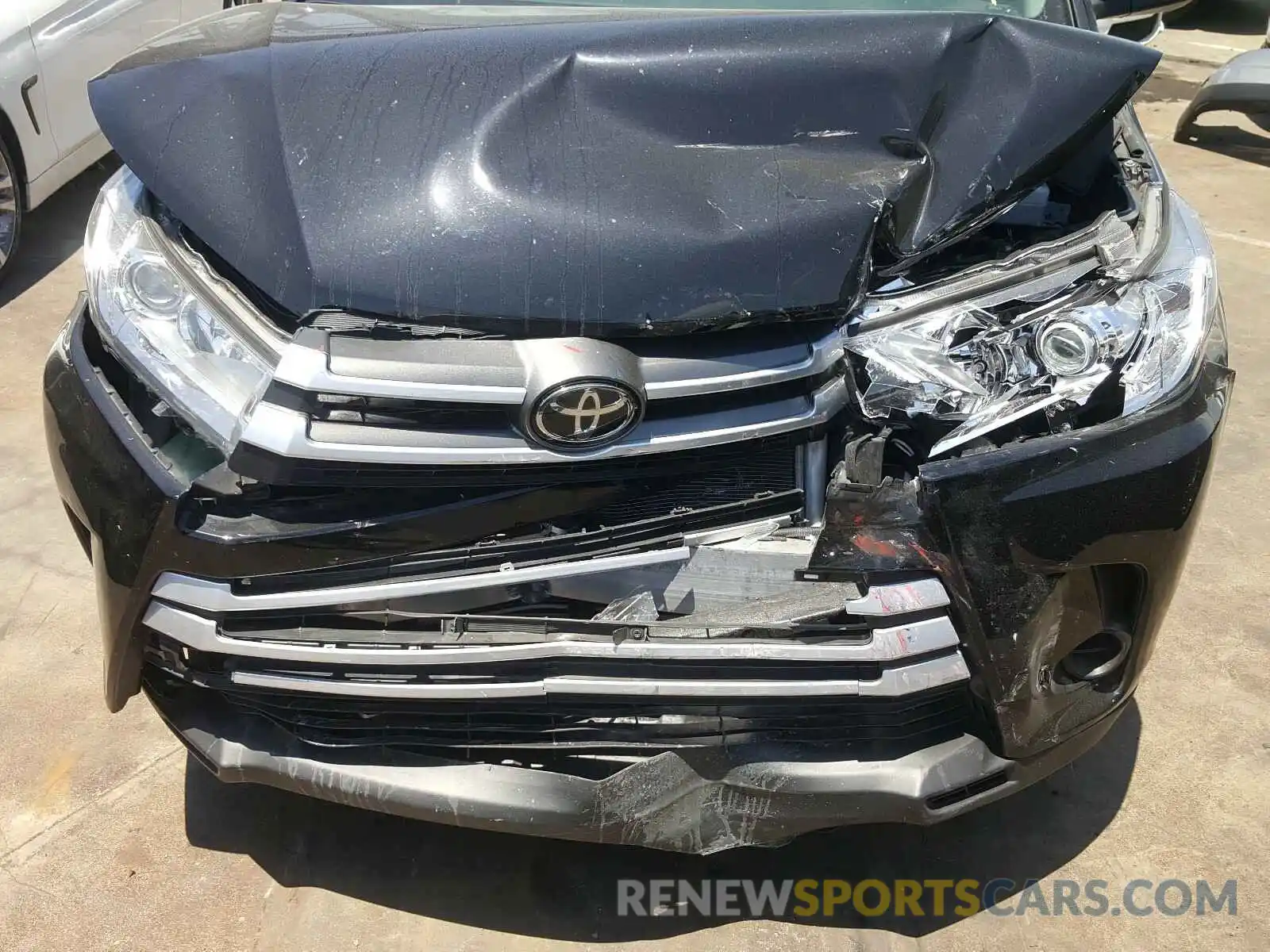 7 Photograph of a damaged car 5TDZZRFH5KS350982 TOYOTA HIGHLANDER 2019