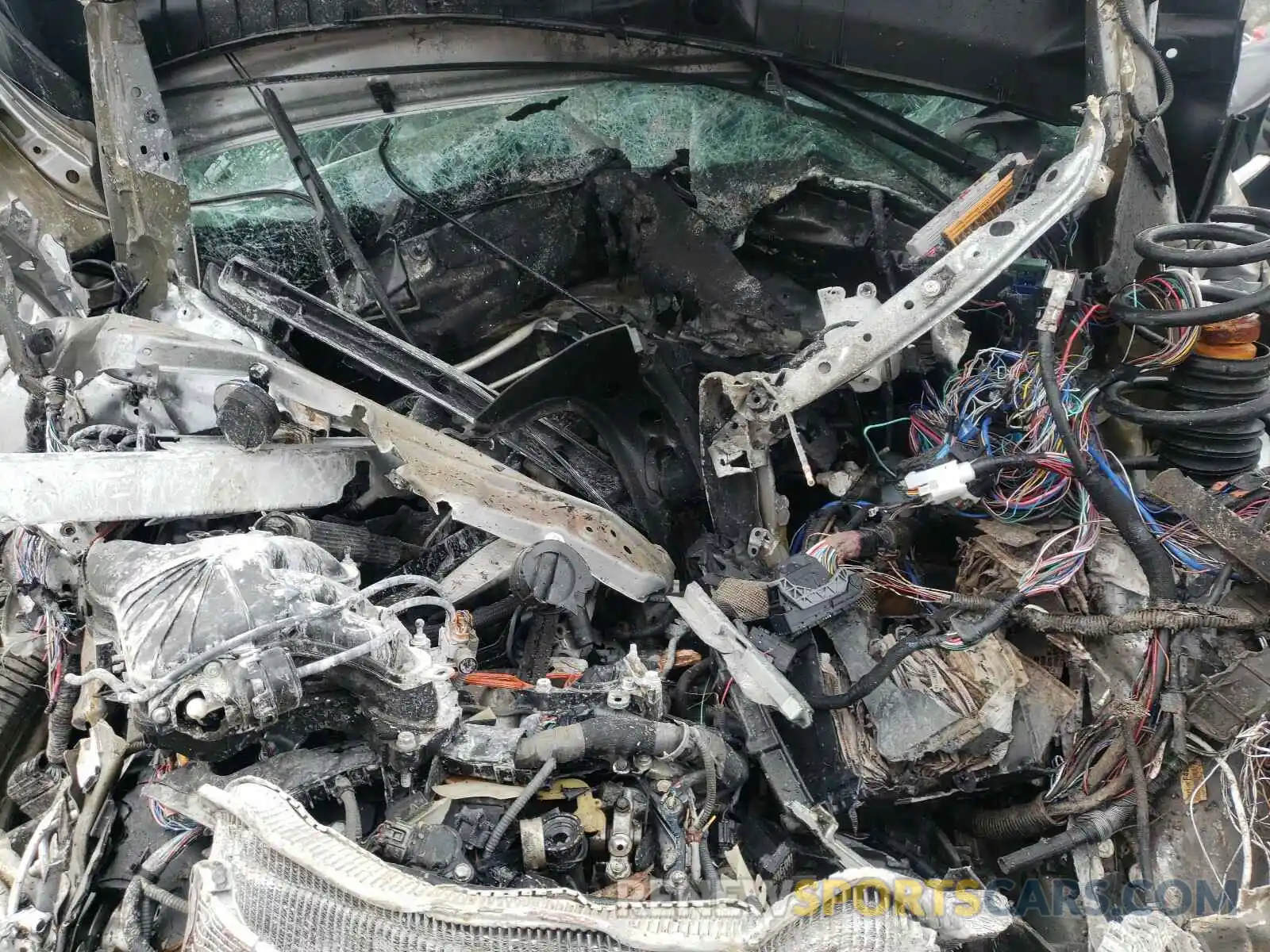 7 Photograph of a damaged car 5TDZZRFH5KS354630 TOYOTA HIGHLANDER 2019