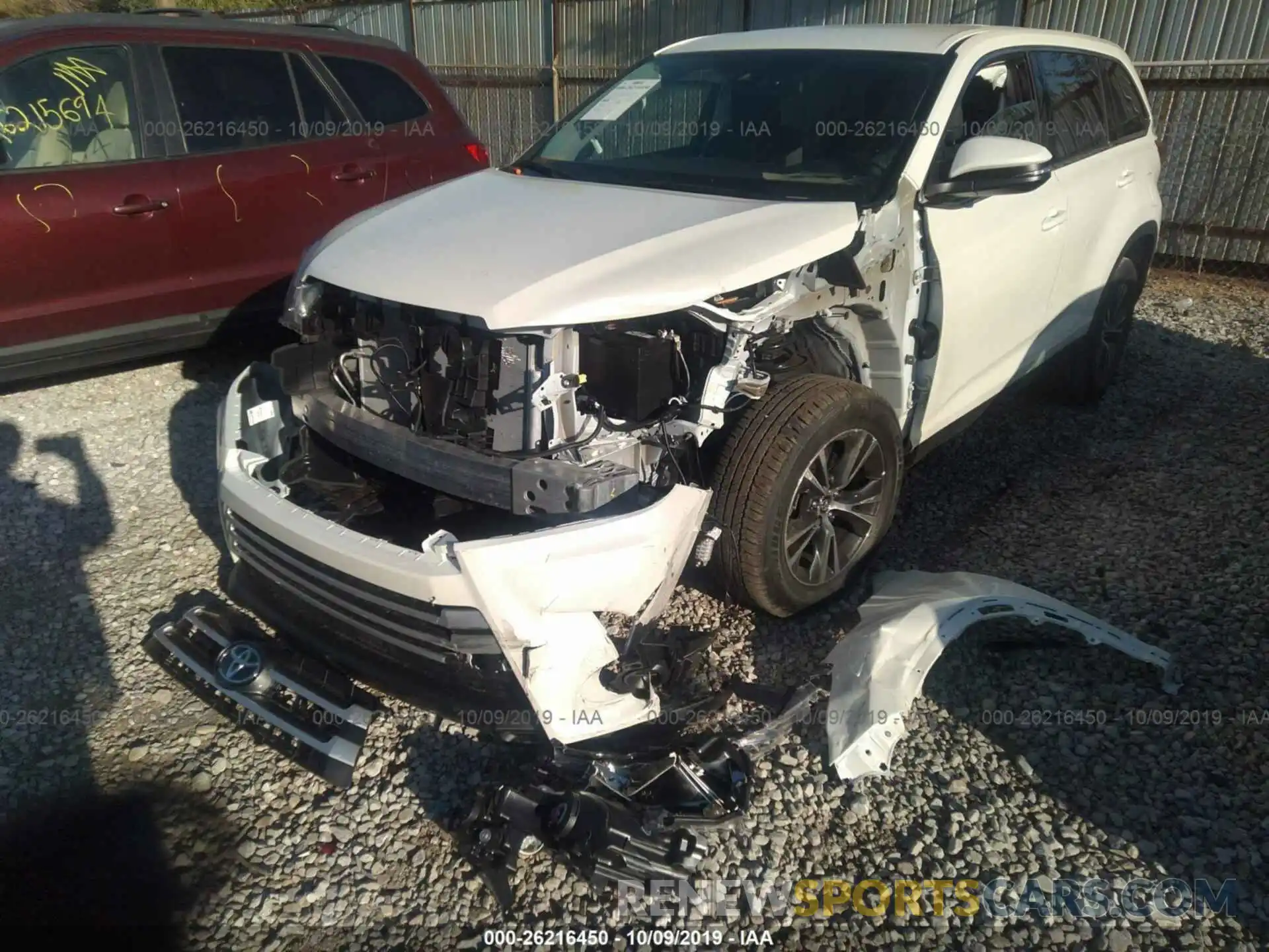 6 Photograph of a damaged car 5TDZZRFH5KS354711 TOYOTA HIGHLANDER 2019