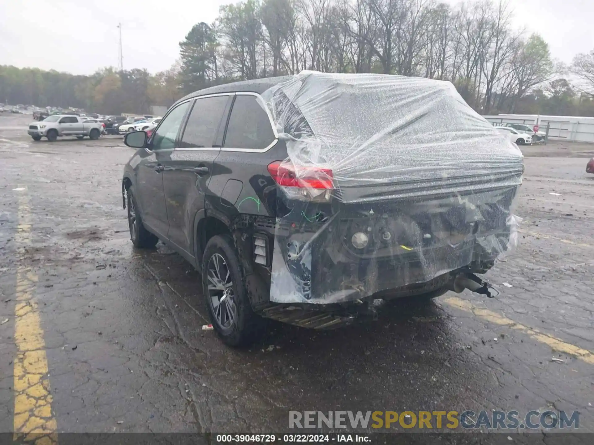 3 Photograph of a damaged car 5TDZZRFH5KS360136 TOYOTA HIGHLANDER 2019