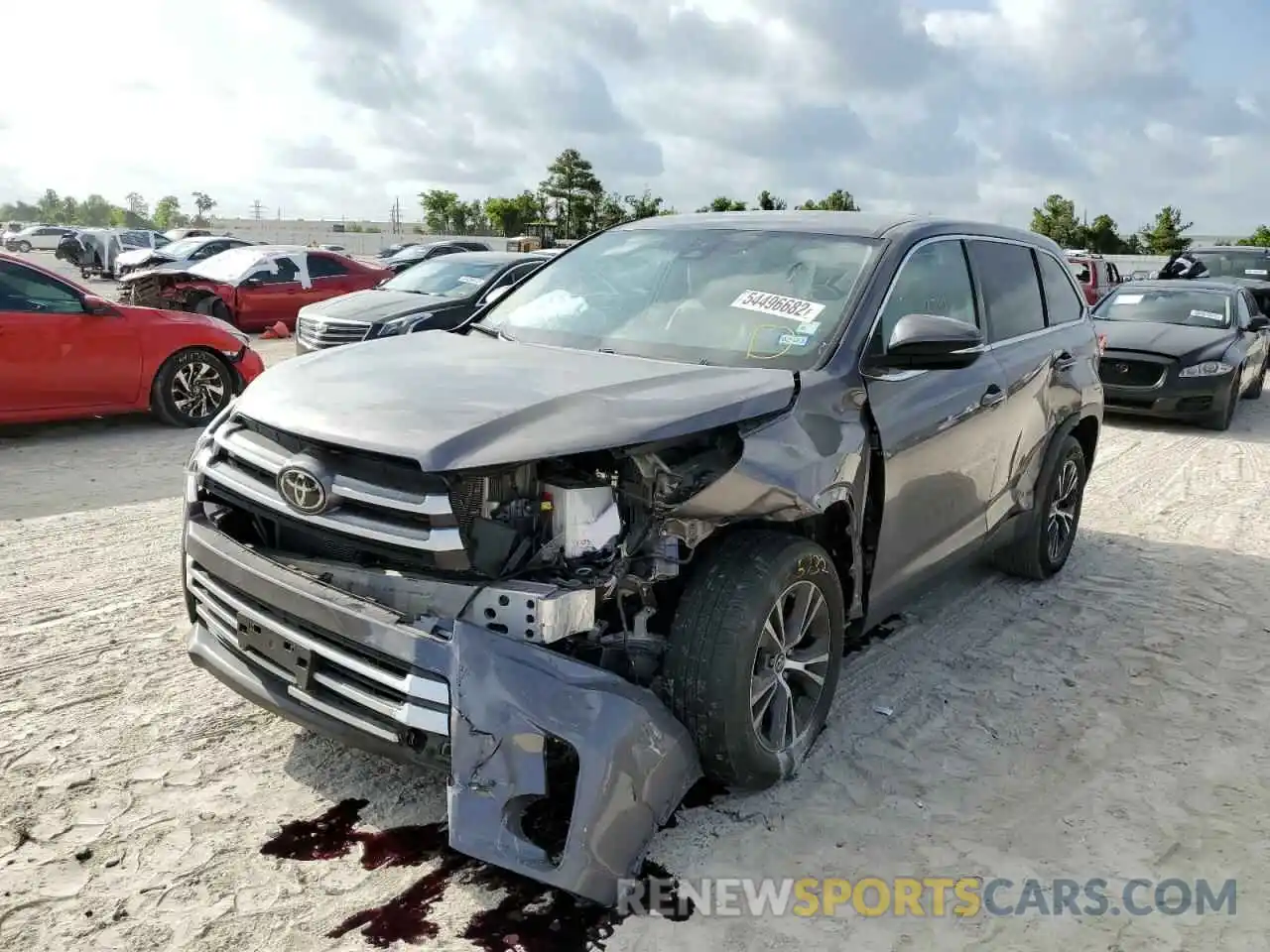 2 Photograph of a damaged car 5TDZZRFH5KS365319 TOYOTA HIGHLANDER 2019