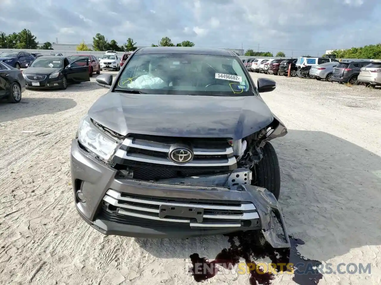 9 Photograph of a damaged car 5TDZZRFH5KS365319 TOYOTA HIGHLANDER 2019