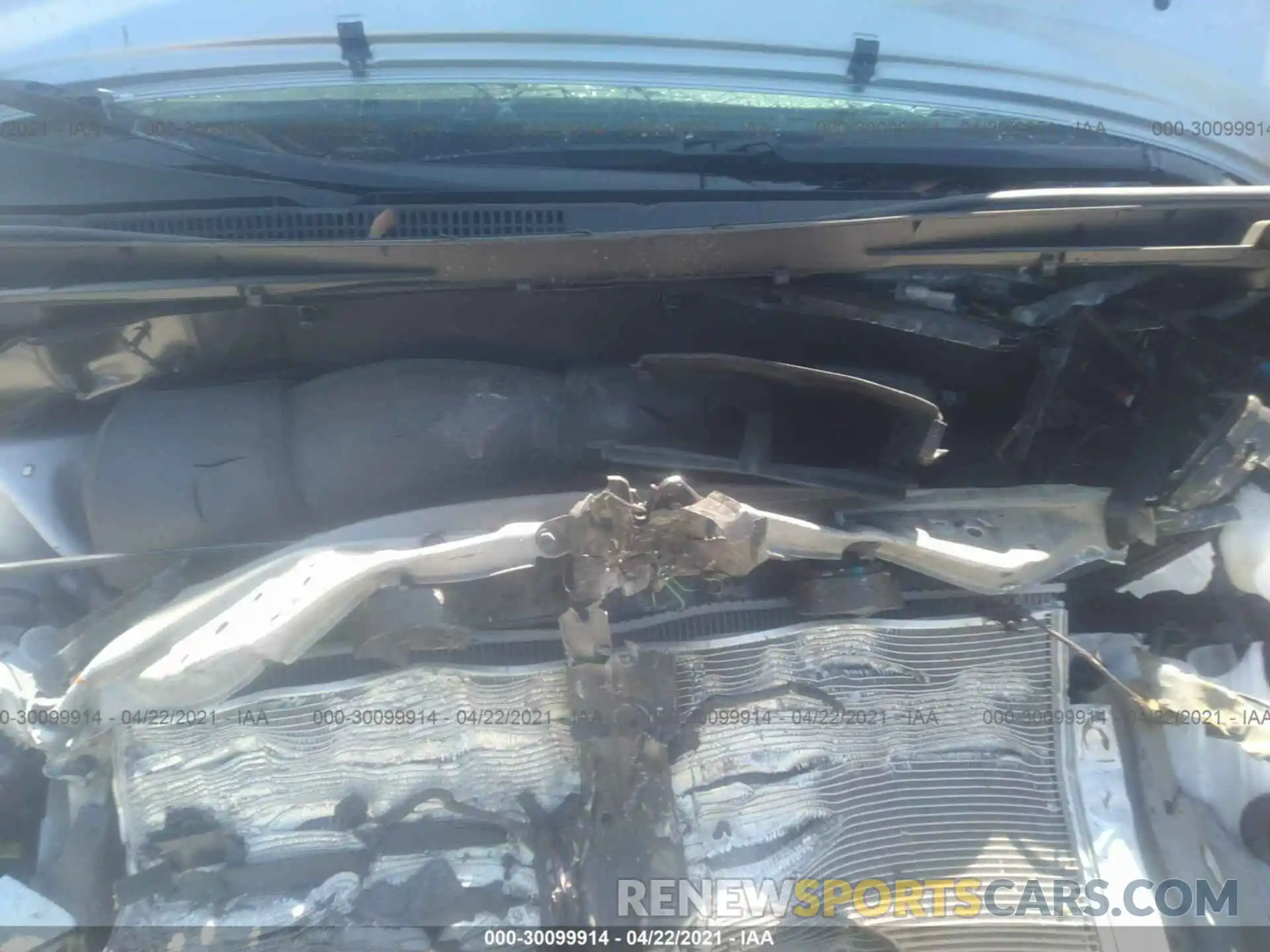 10 Photograph of a damaged car 5TDZZRFH5KS369709 TOYOTA HIGHLANDER 2019