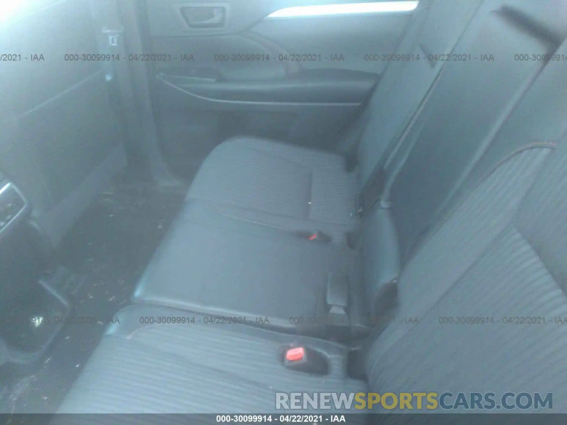 8 Photograph of a damaged car 5TDZZRFH5KS369709 TOYOTA HIGHLANDER 2019