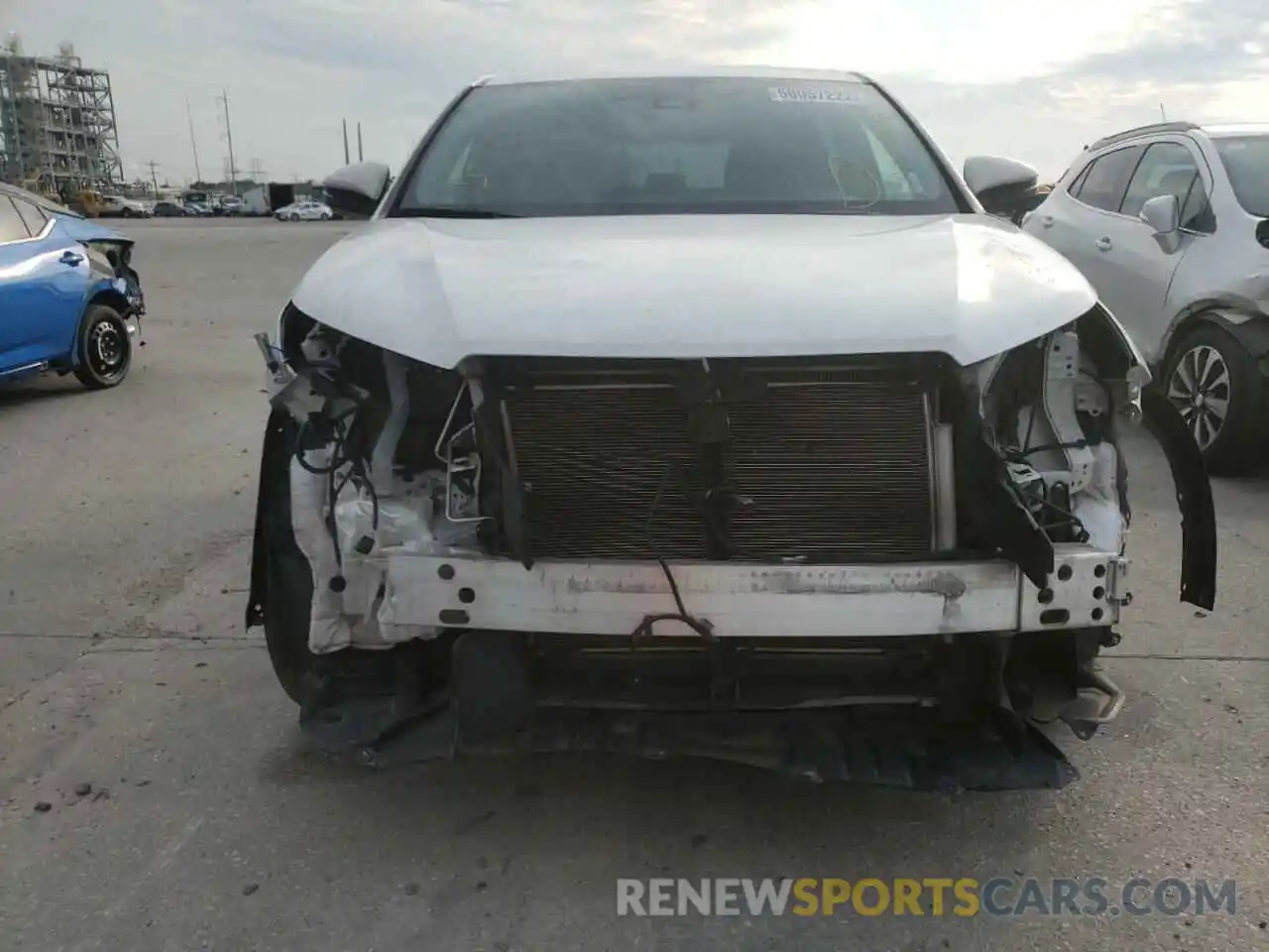 9 Photograph of a damaged car 5TDZZRFH6KS295703 TOYOTA HIGHLANDER 2019