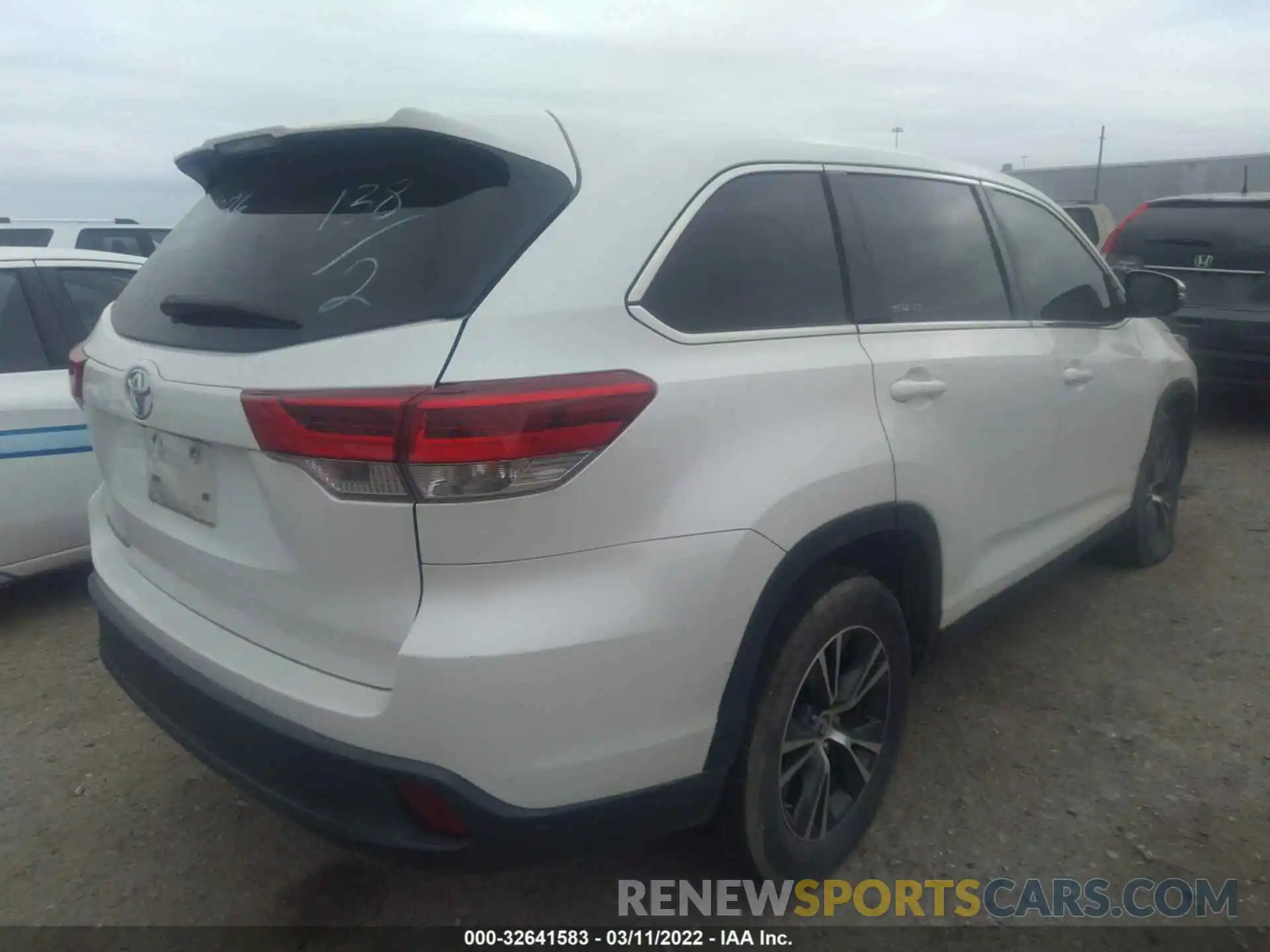 4 Фотография поврежденного автомобиля 5TDZZRFH6KS297824 TOYOTA HIGHLANDER 2019