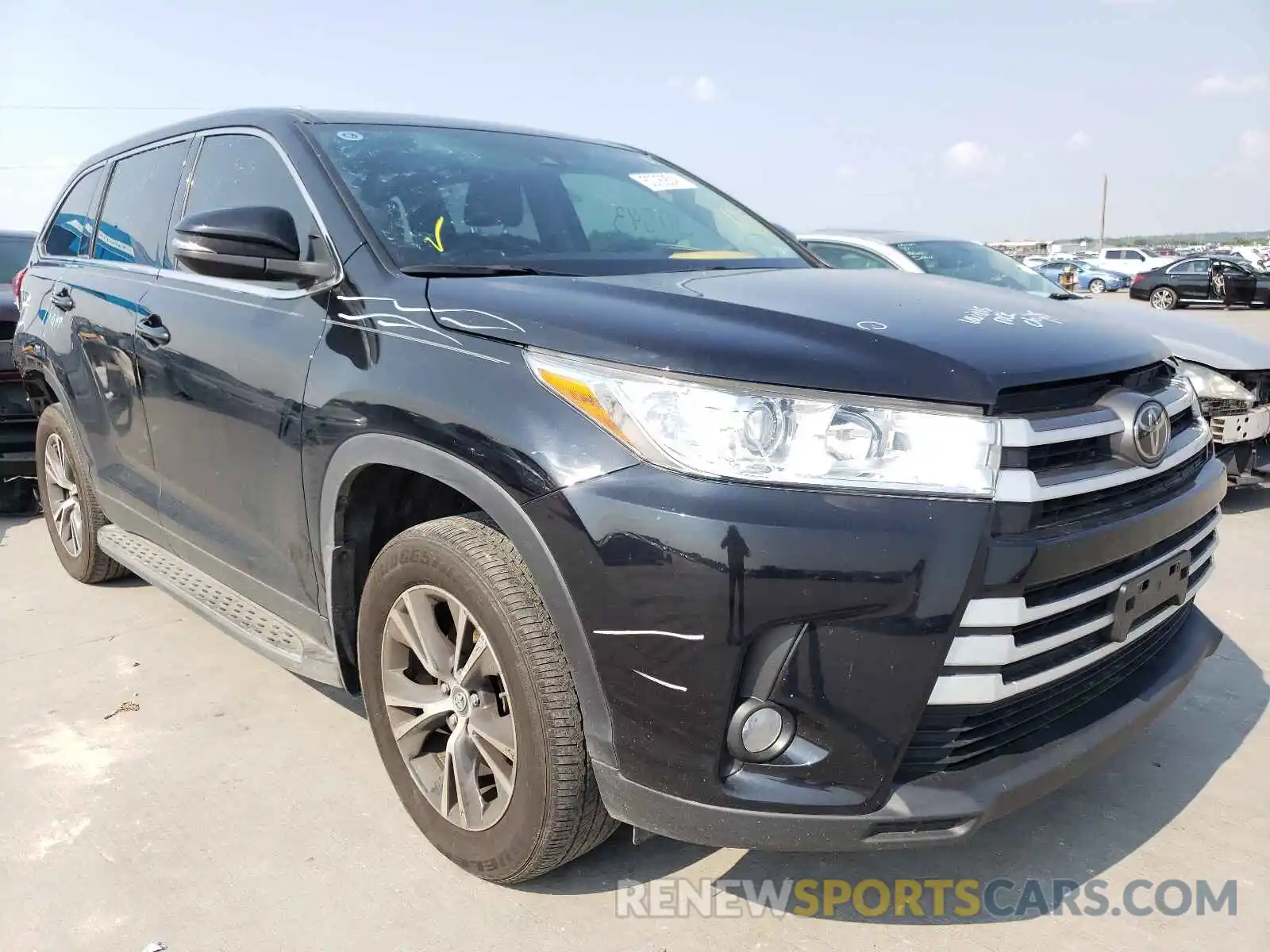 1 Фотография поврежденного автомобиля 5TDZZRFH6KS320633 TOYOTA HIGHLANDER 2019