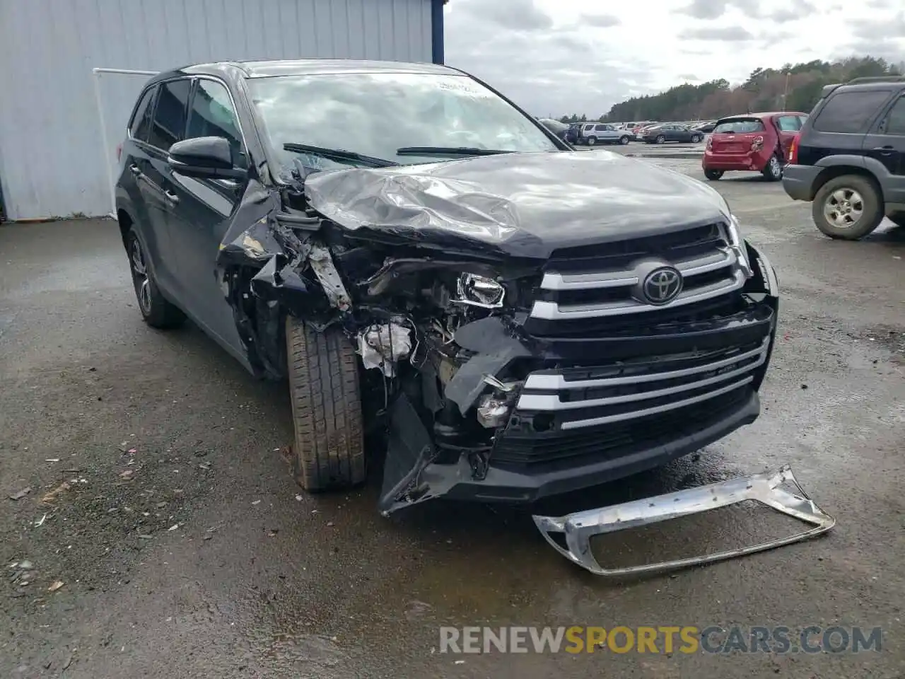 1 Photograph of a damaged car 5TDZZRFH6KS321488 TOYOTA HIGHLANDER 2019