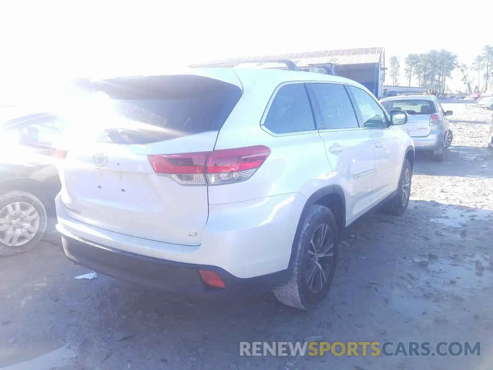 4 Фотография поврежденного автомобиля 5TDZZRFH6KS335195 TOYOTA HIGHLANDER 2019