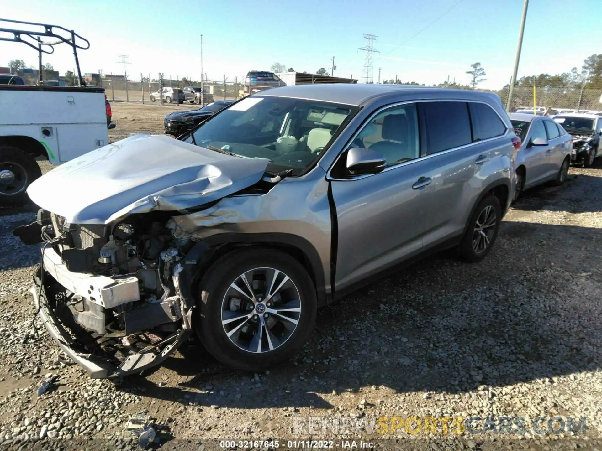 2 Фотография поврежденного автомобиля 5TDZZRFH6KS351929 TOYOTA HIGHLANDER 2019