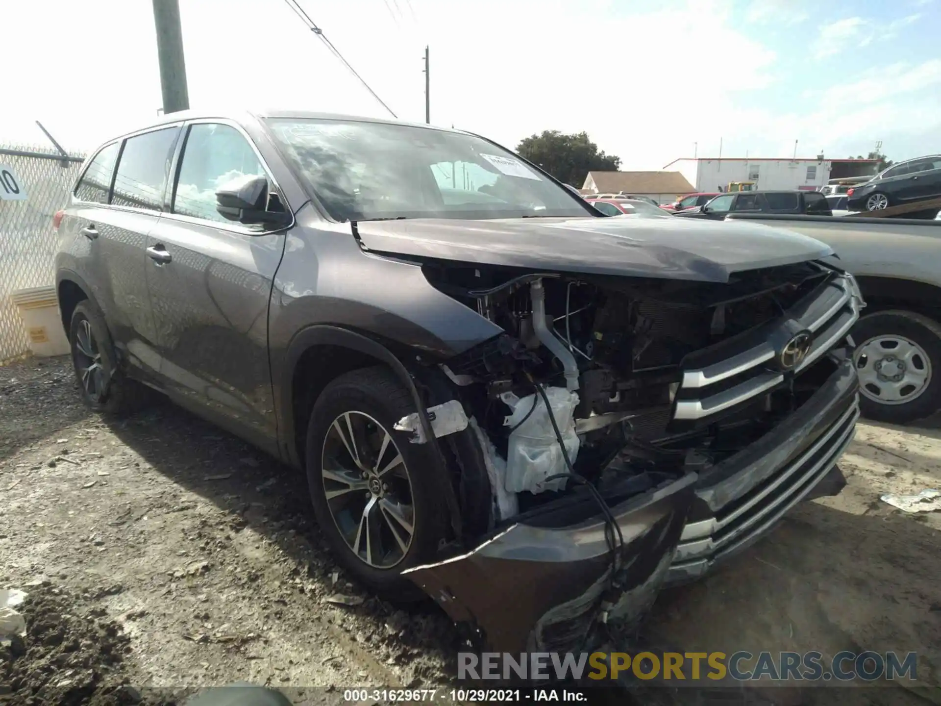 1 Photograph of a damaged car 5TDZZRFH6KS356726 TOYOTA HIGHLANDER 2019