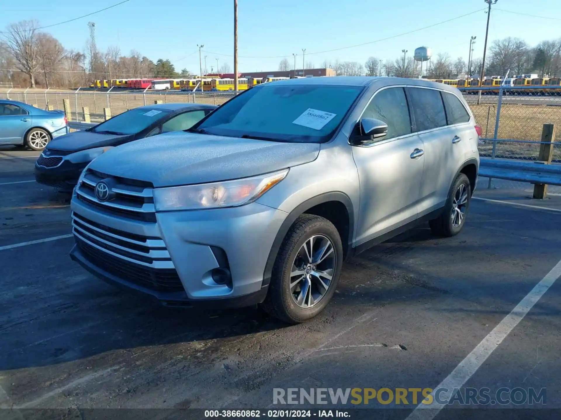 2 Photograph of a damaged car 5TDZZRFH6KS363935 TOYOTA HIGHLANDER 2019