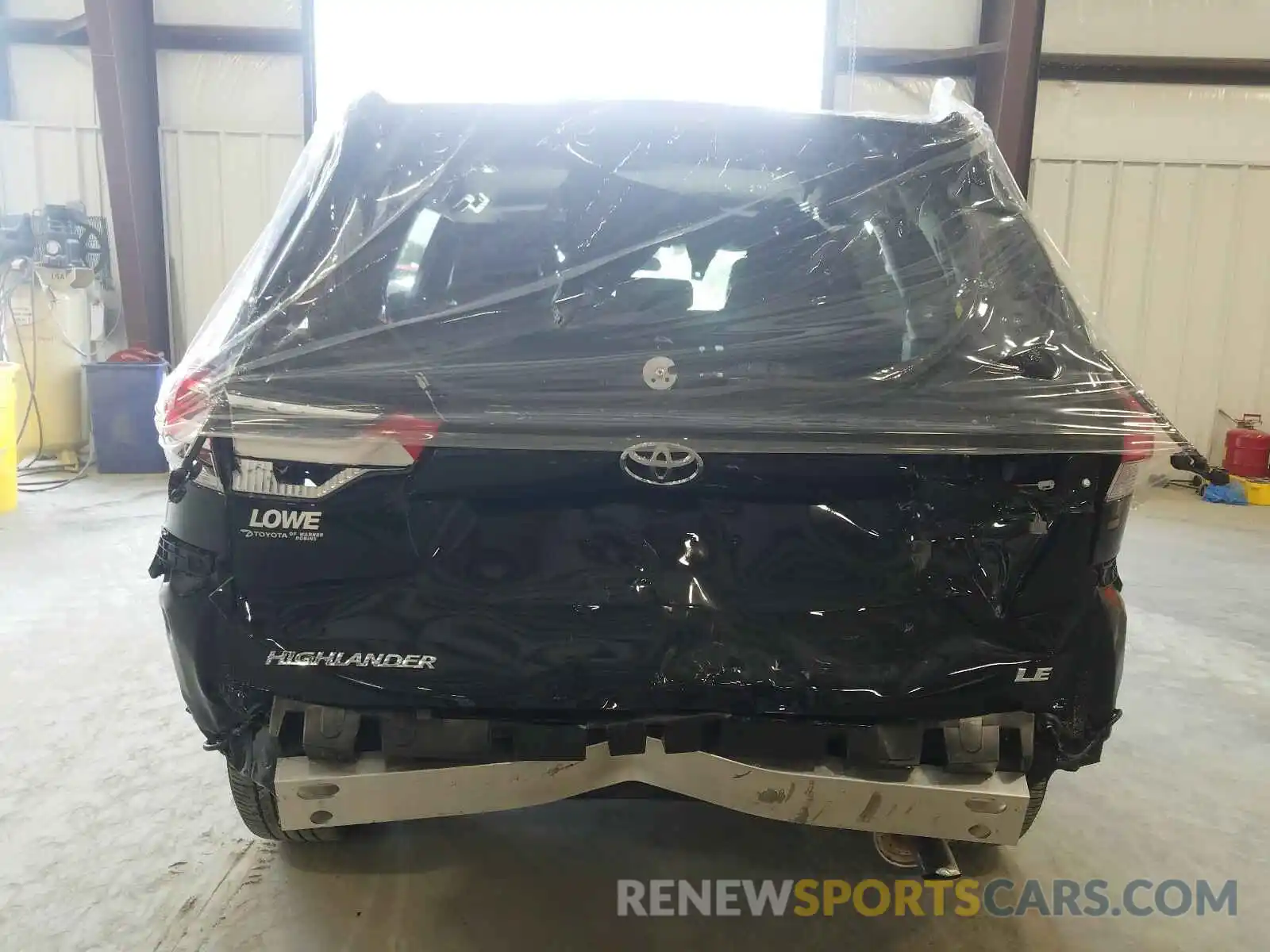 9 Photograph of a damaged car 5TDZZRFH6KS365510 TOYOTA HIGHLANDER 2019