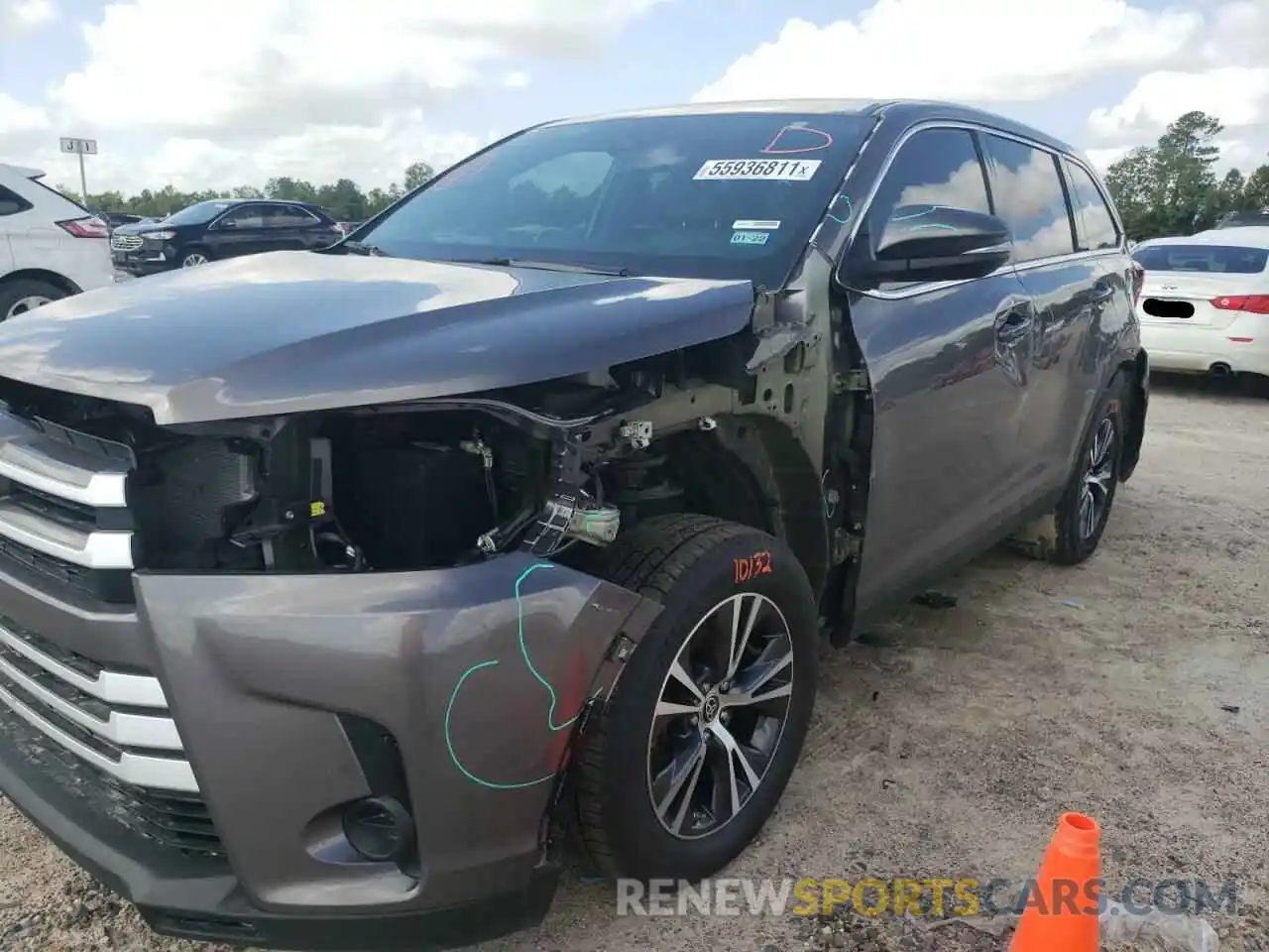 9 Photograph of a damaged car 5TDZZRFH6KS370495 TOYOTA HIGHLANDER 2019