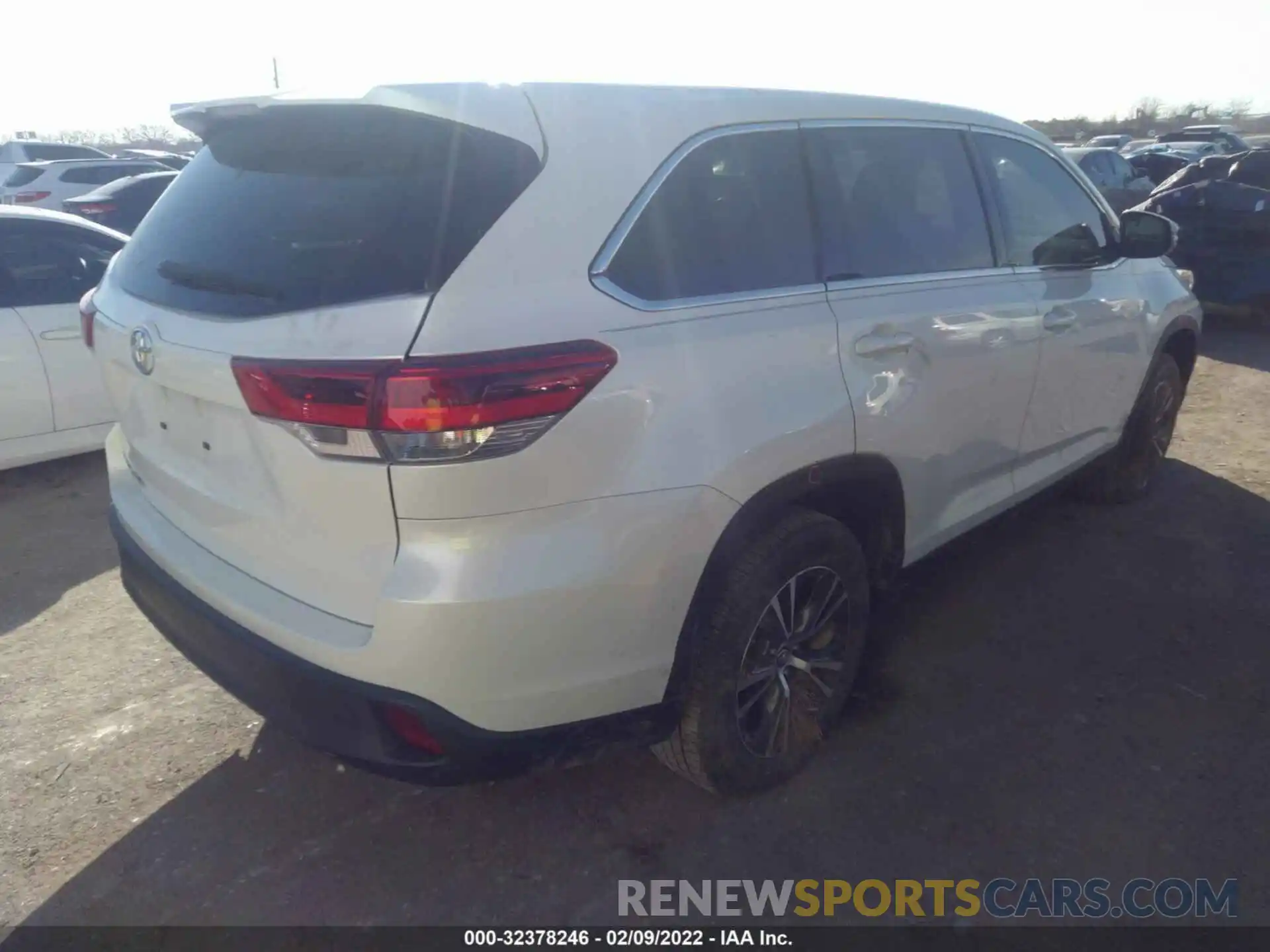 4 Фотография поврежденного автомобиля 5TDZZRFH7KS290669 TOYOTA HIGHLANDER 2019