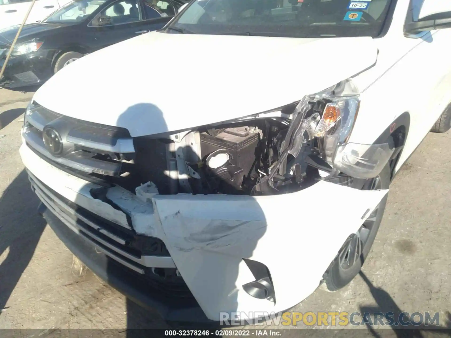 6 Photograph of a damaged car 5TDZZRFH7KS290669 TOYOTA HIGHLANDER 2019