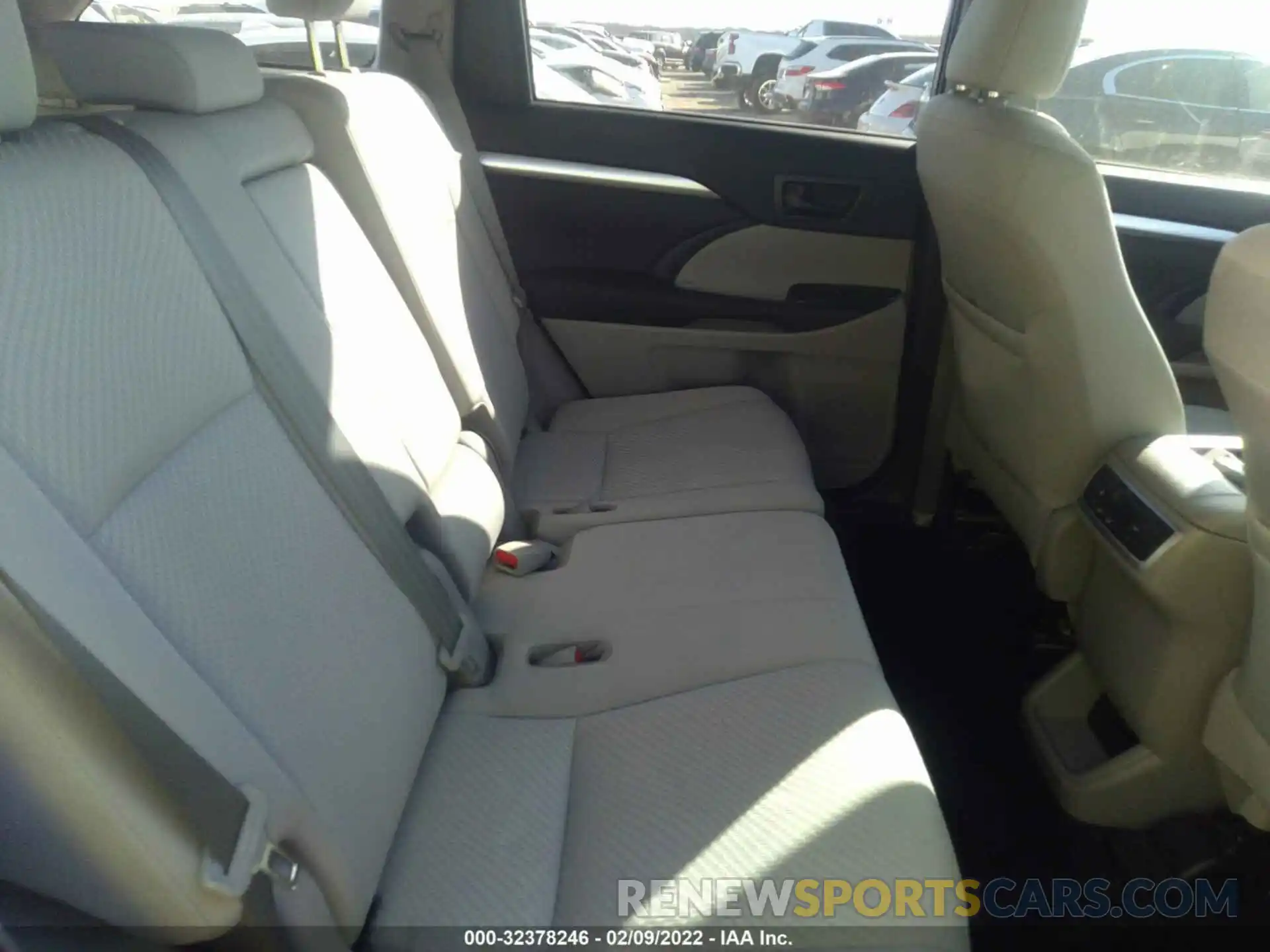 8 Фотография поврежденного автомобиля 5TDZZRFH7KS290669 TOYOTA HIGHLANDER 2019