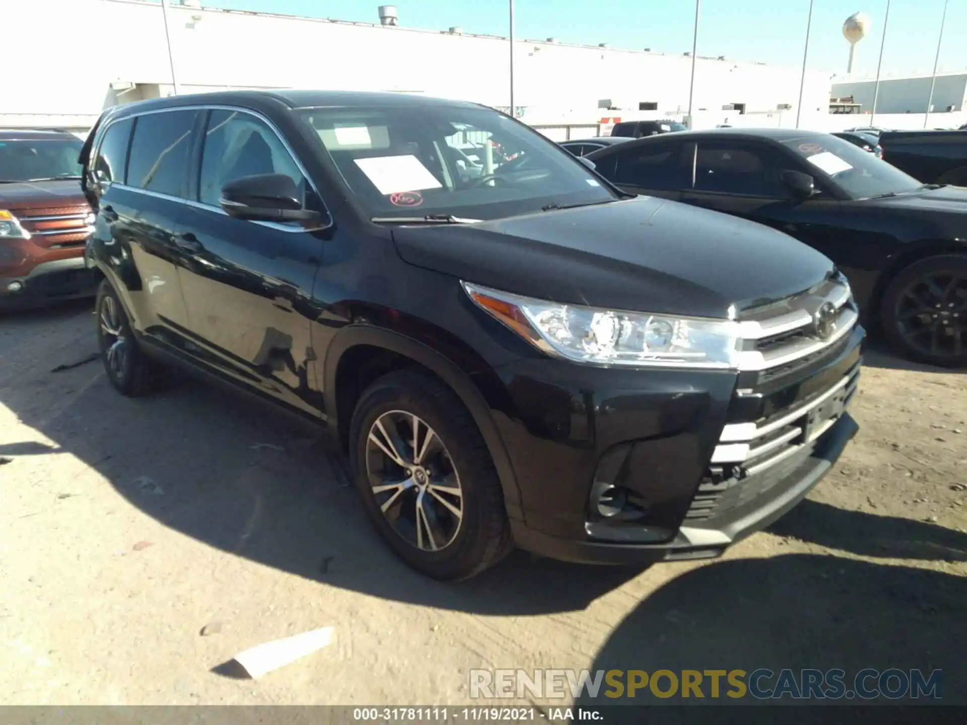 1 Photograph of a damaged car 5TDZZRFH7KS292227 TOYOTA HIGHLANDER 2019