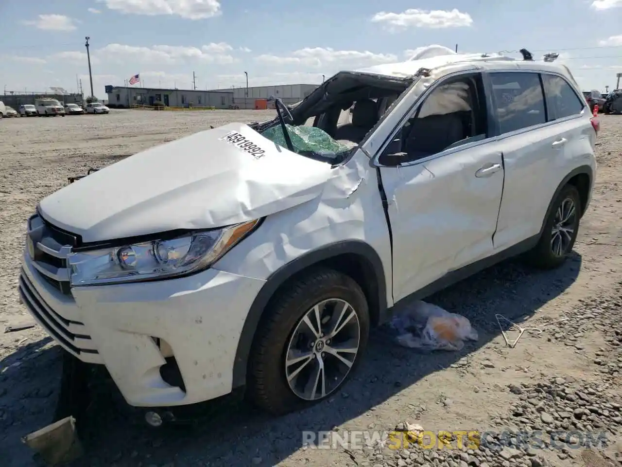 2 Photograph of a damaged car 5TDZZRFH7KS296715 TOYOTA HIGHLANDER 2019