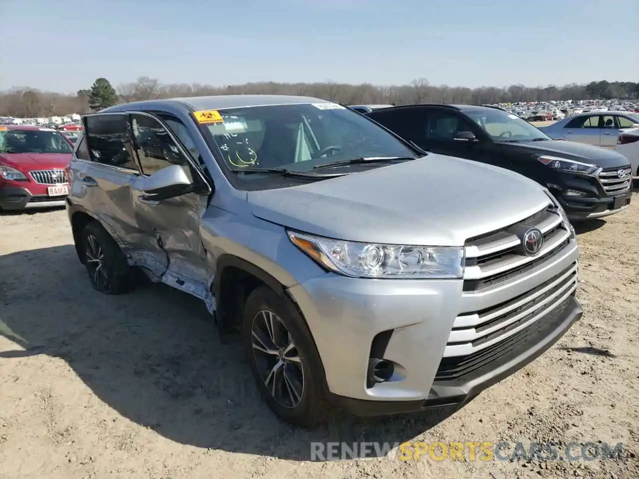 1 Photograph of a damaged car 5TDZZRFH7KS297444 TOYOTA HIGHLANDER 2019