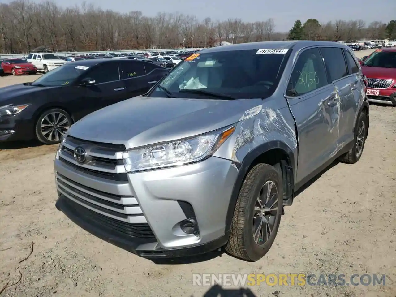 2 Photograph of a damaged car 5TDZZRFH7KS297444 TOYOTA HIGHLANDER 2019