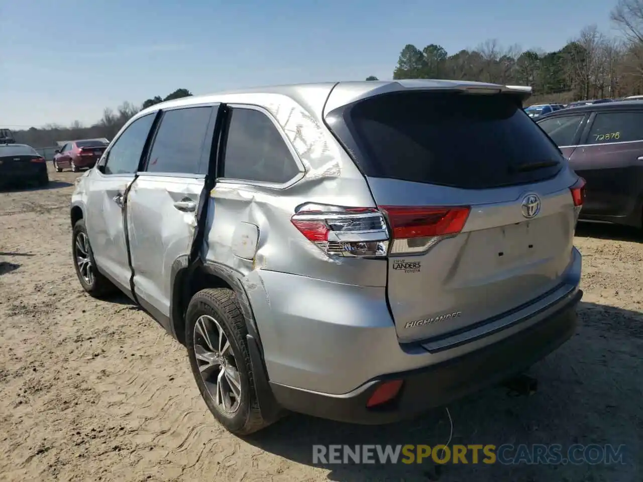 3 Photograph of a damaged car 5TDZZRFH7KS297444 TOYOTA HIGHLANDER 2019