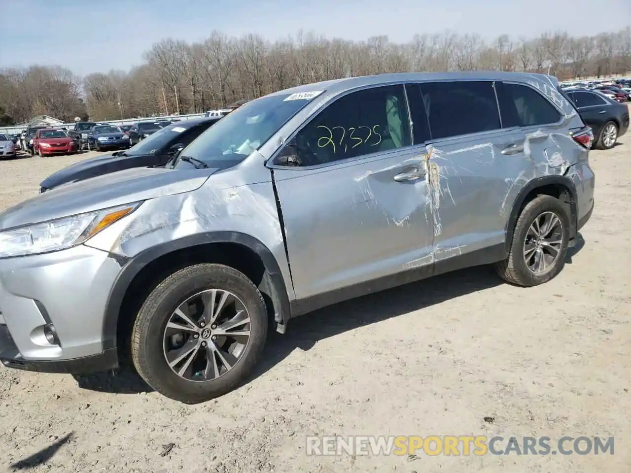 9 Photograph of a damaged car 5TDZZRFH7KS297444 TOYOTA HIGHLANDER 2019