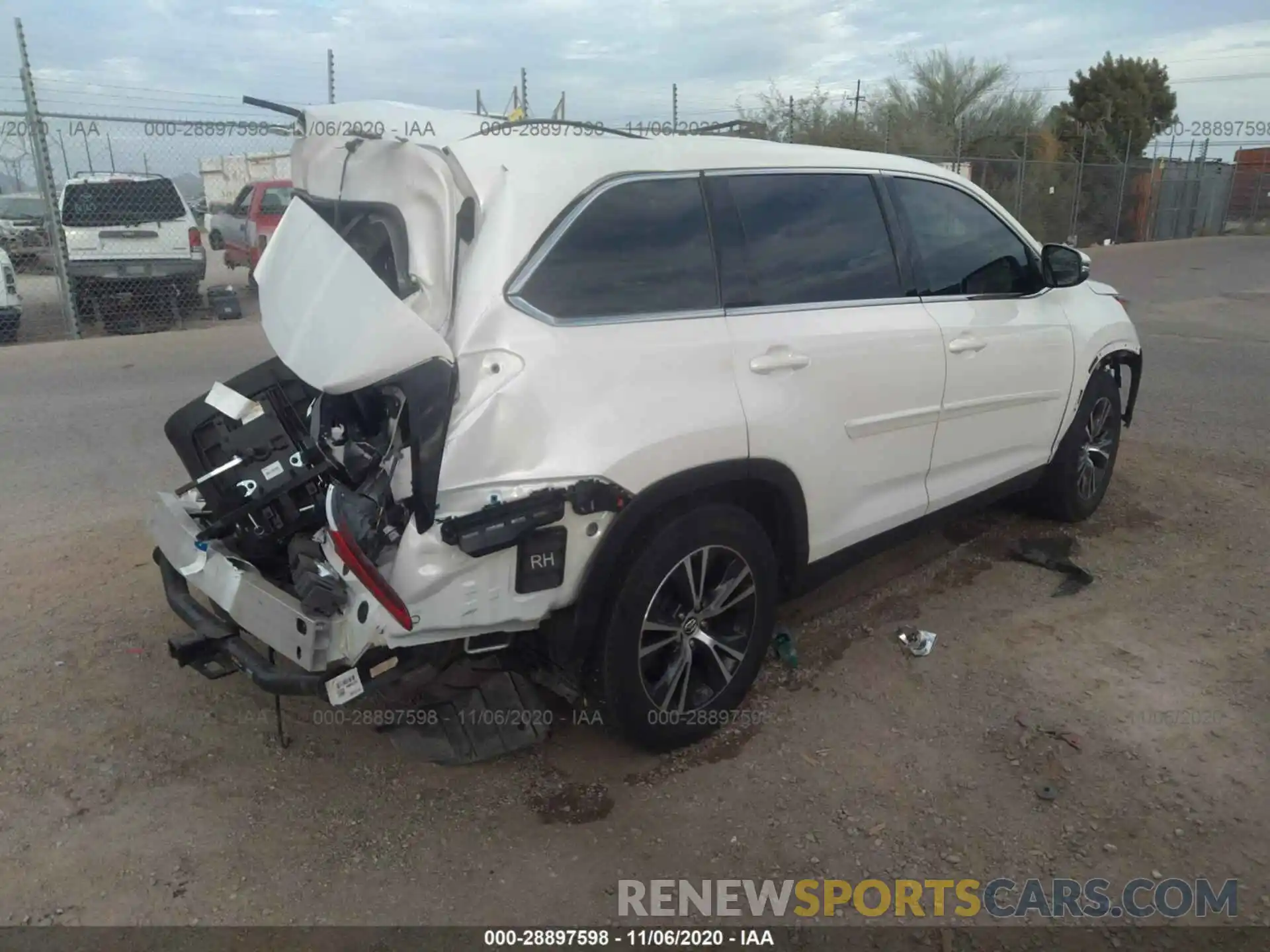 4 Фотография поврежденного автомобиля 5TDZZRFH7KS307700 TOYOTA HIGHLANDER 2019