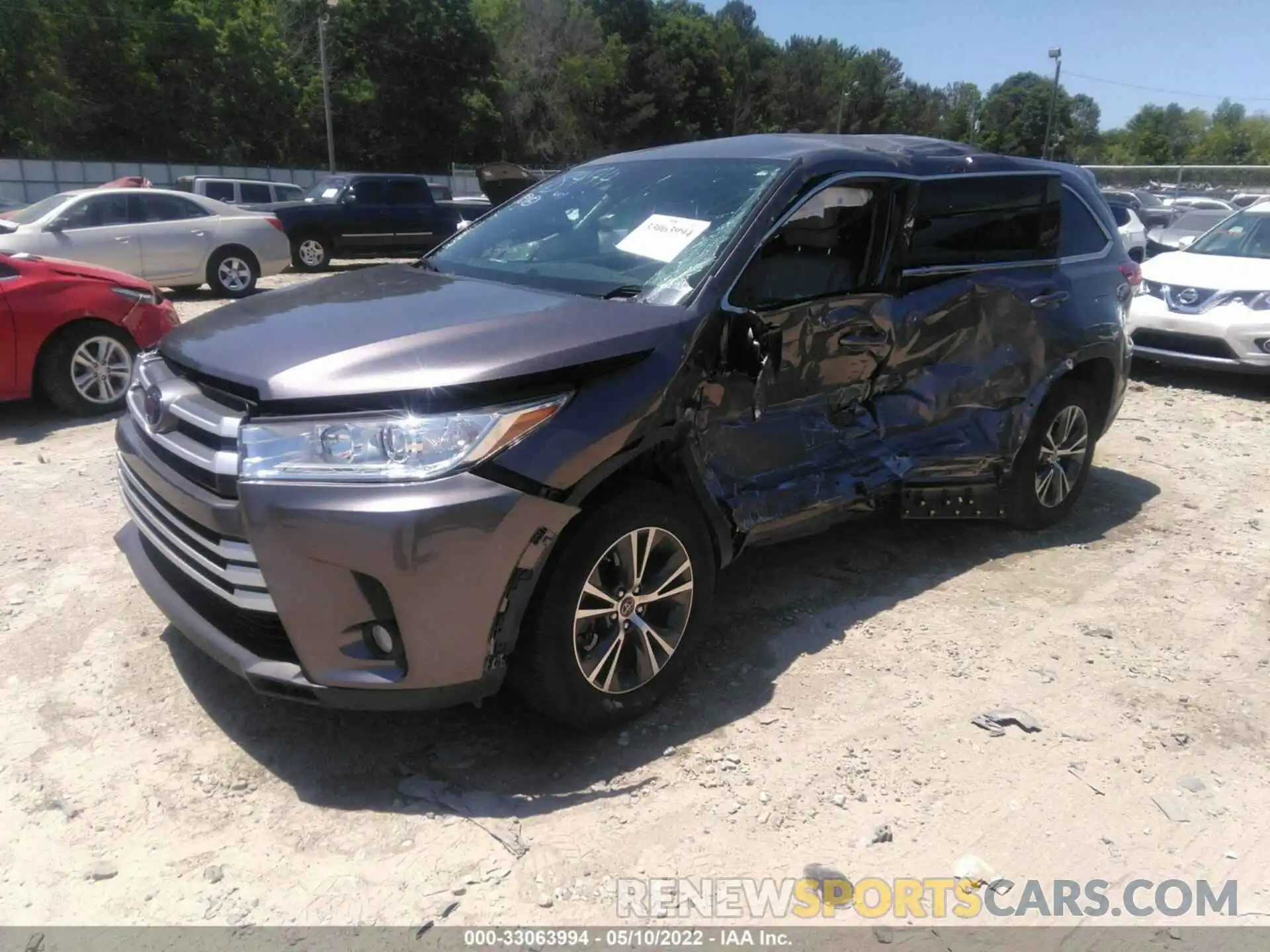 2 Photograph of a damaged car 5TDZZRFH7KS308474 TOYOTA HIGHLANDER 2019