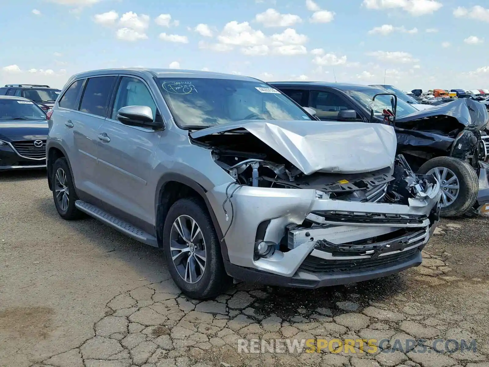 1 Photograph of a damaged car 5TDZZRFH7KS308524 TOYOTA HIGHLANDER 2019