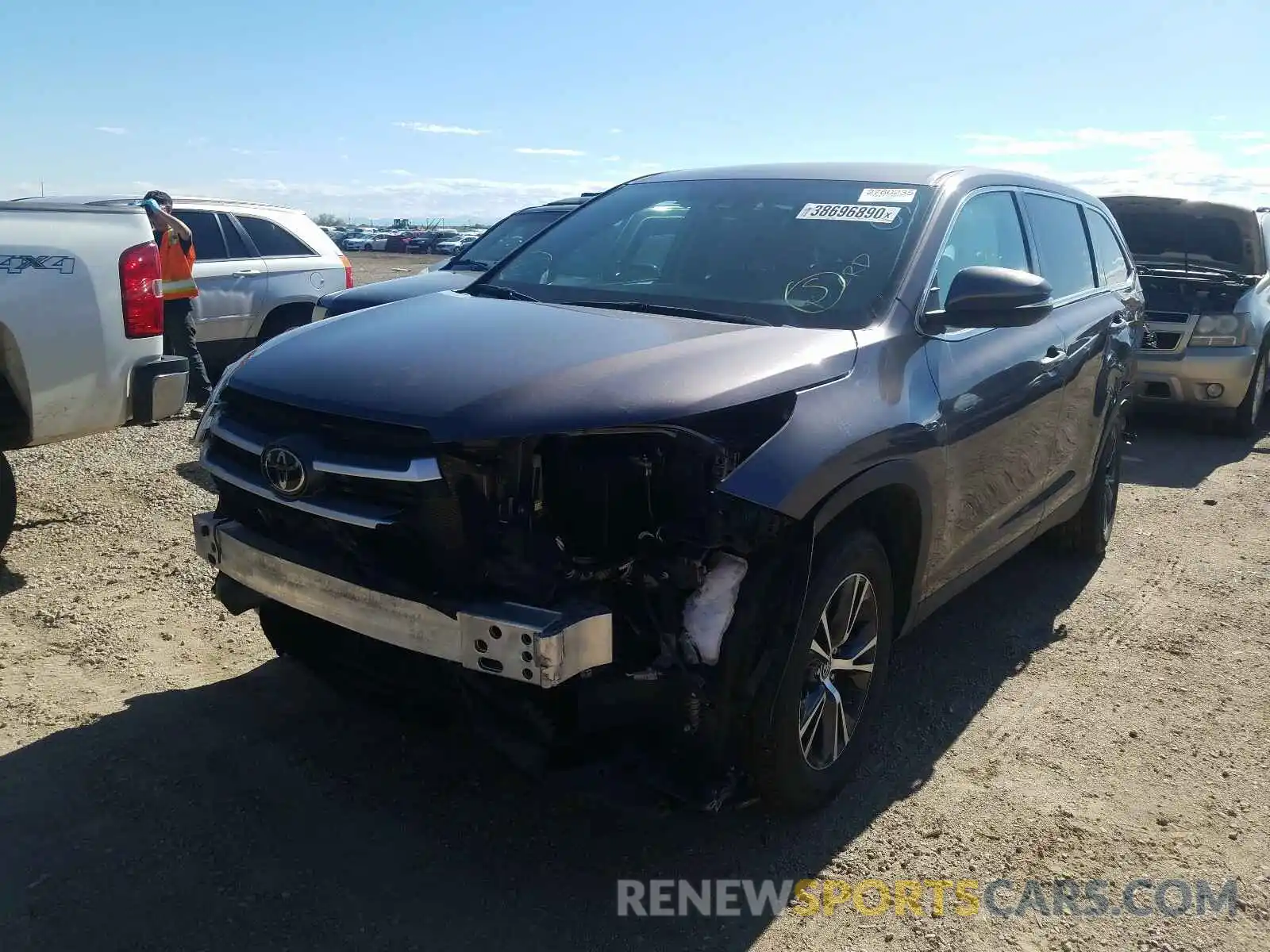 2 Фотография поврежденного автомобиля 5TDZZRFH7KS309852 TOYOTA HIGHLANDER 2019