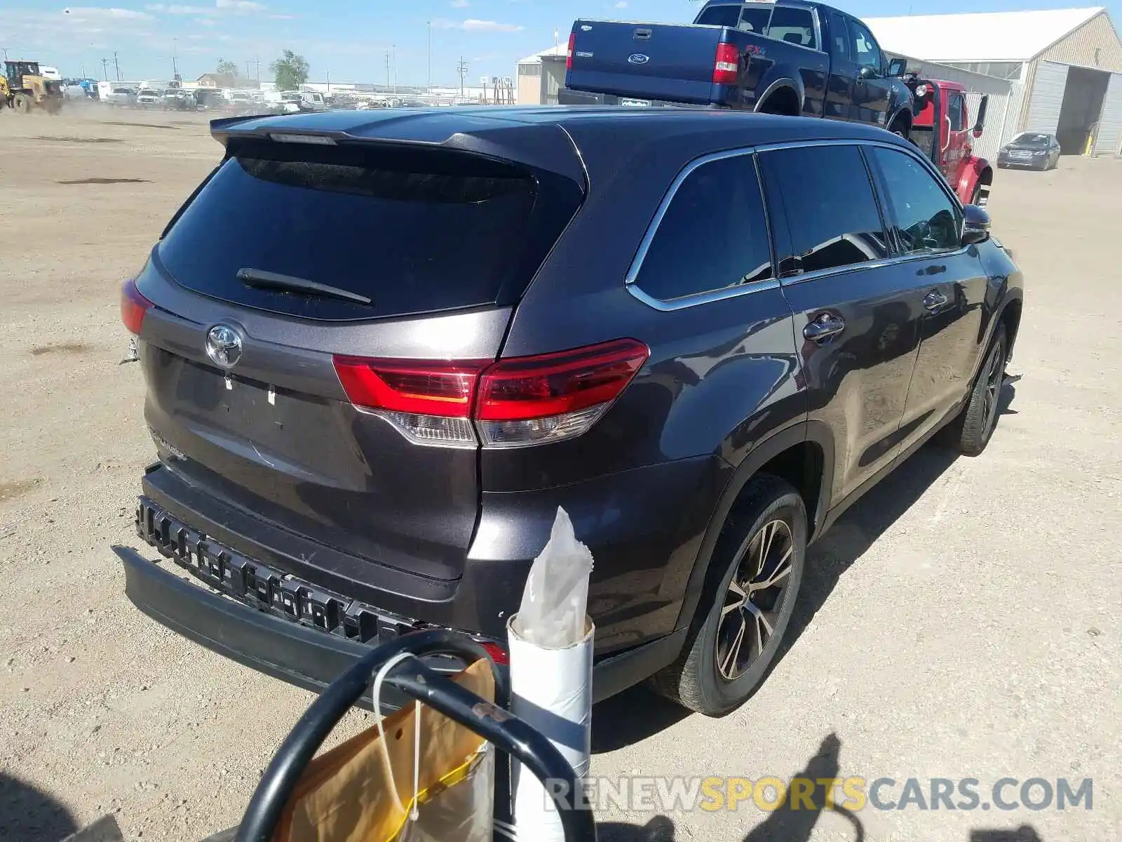 4 Фотография поврежденного автомобиля 5TDZZRFH7KS309852 TOYOTA HIGHLANDER 2019