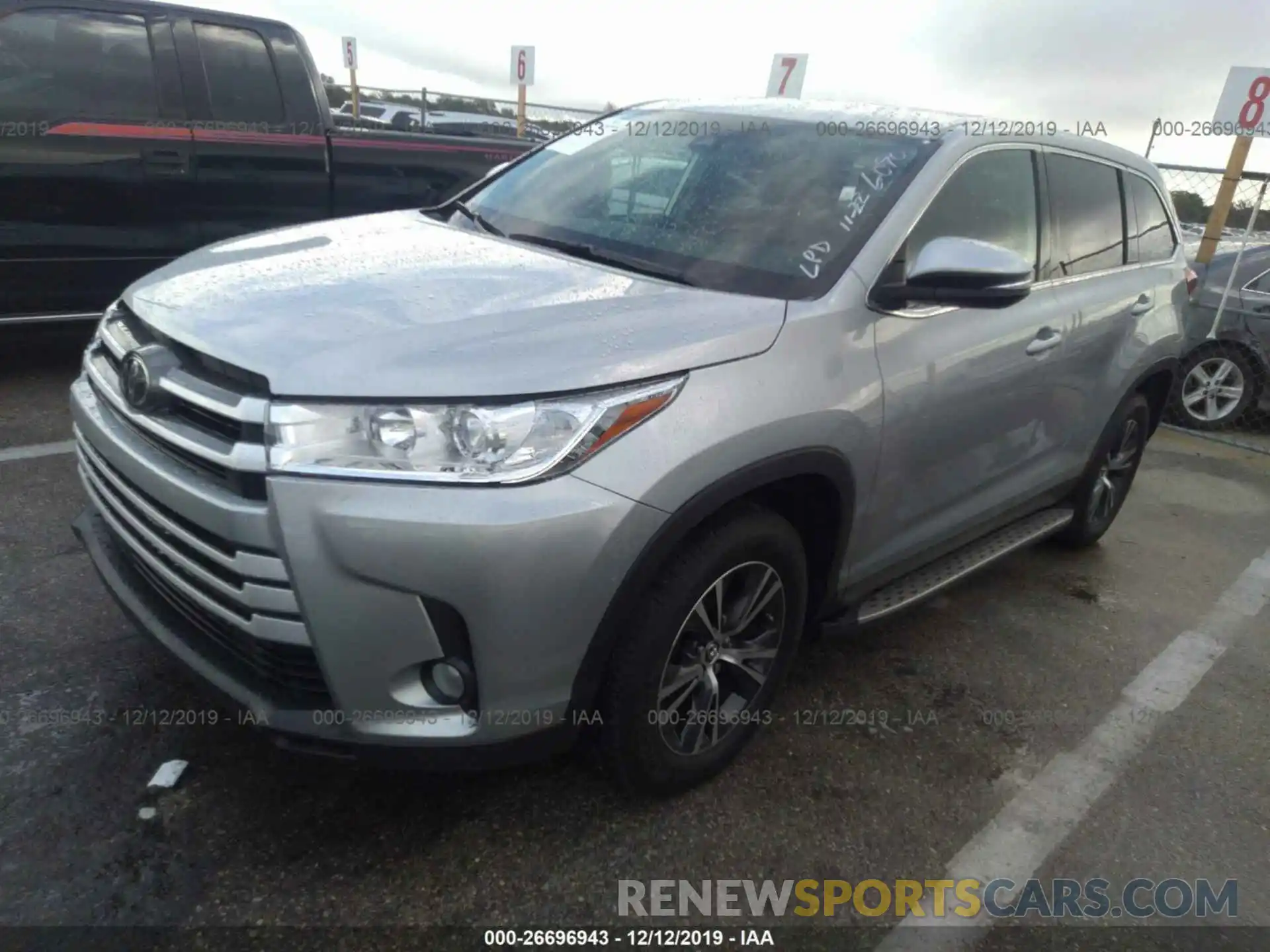 2 Фотография поврежденного автомобиля 5TDZZRFH7KS316090 TOYOTA HIGHLANDER 2019