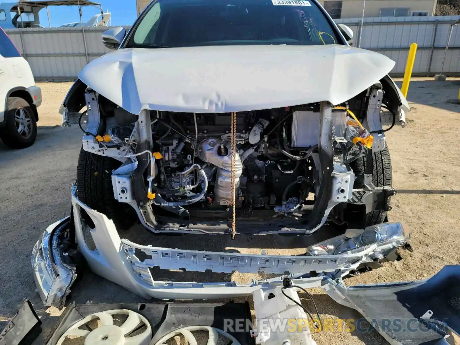 9 Photograph of a damaged car 5TDZZRFH7KS322794 TOYOTA HIGHLANDER 2019