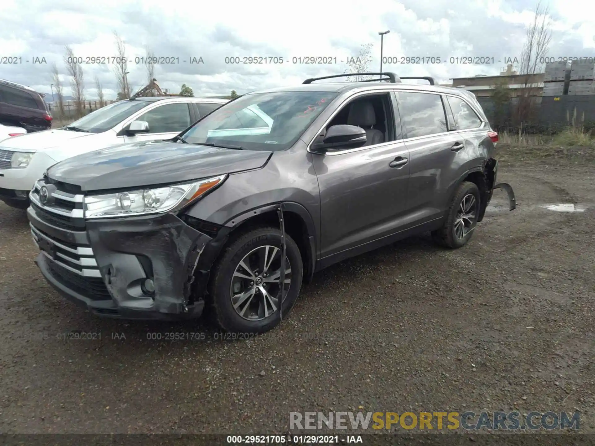 2 Photograph of a damaged car 5TDZZRFH7KS325355 TOYOTA HIGHLANDER 2019