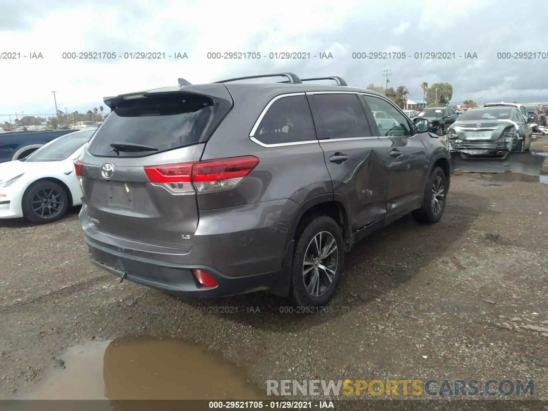 4 Фотография поврежденного автомобиля 5TDZZRFH7KS325355 TOYOTA HIGHLANDER 2019