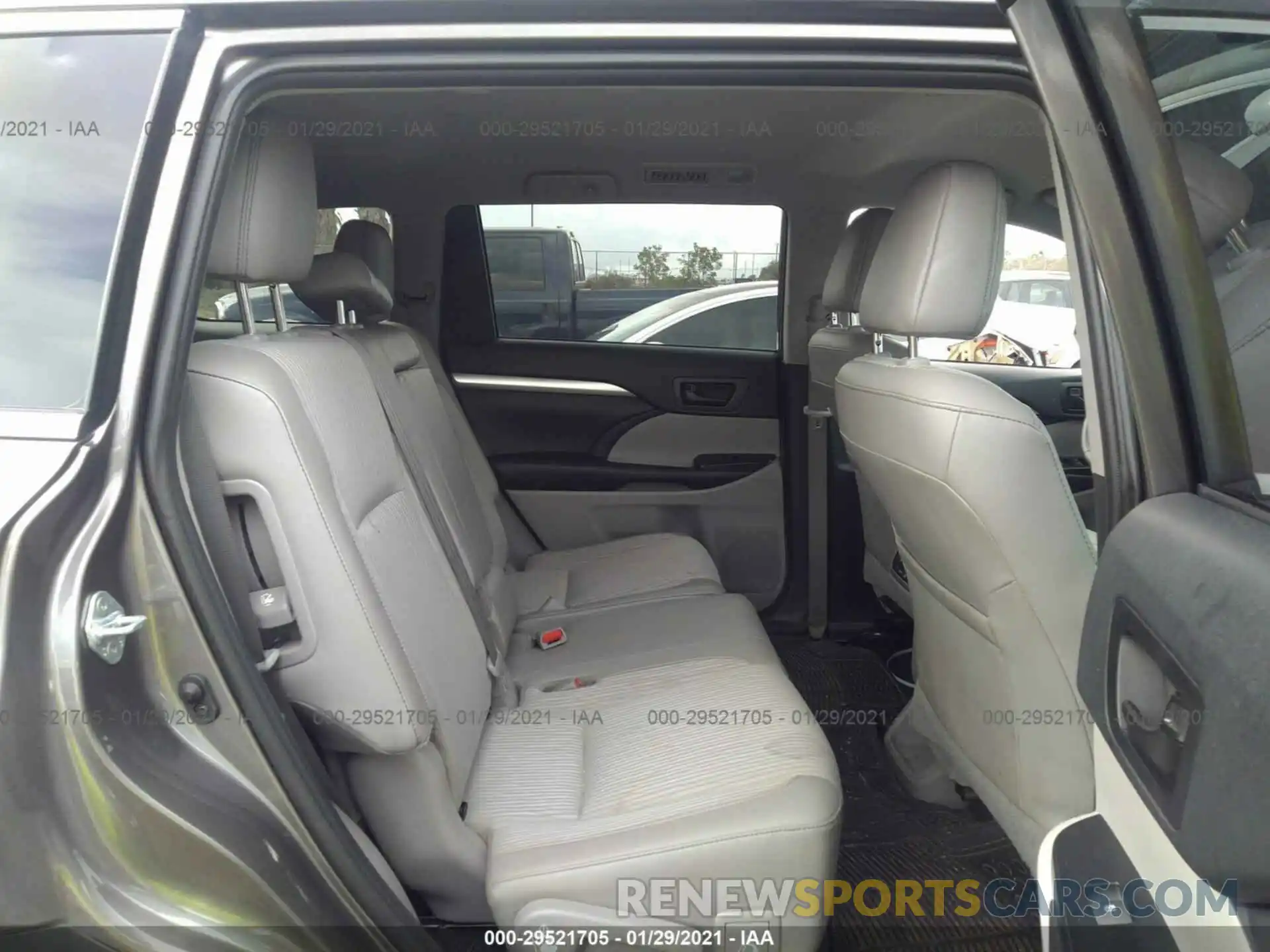 8 Фотография поврежденного автомобиля 5TDZZRFH7KS325355 TOYOTA HIGHLANDER 2019