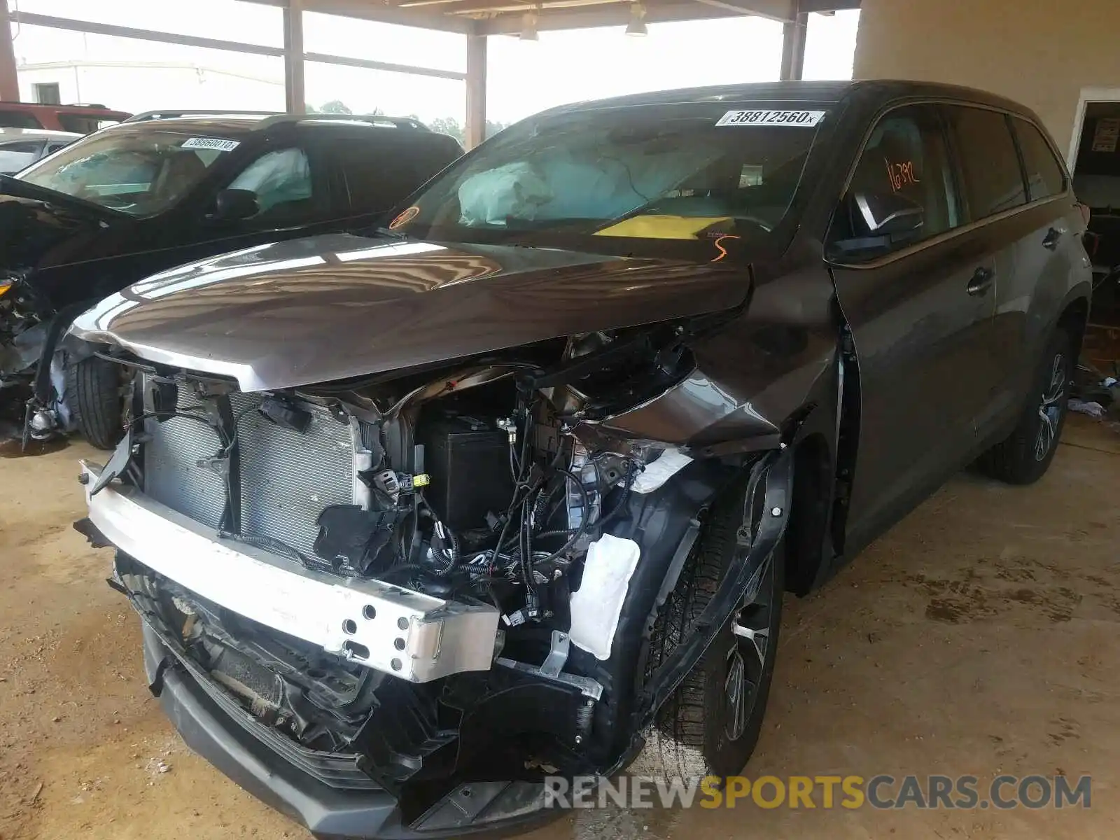 2 Photograph of a damaged car 5TDZZRFH7KS345153 TOYOTA HIGHLANDER 2019