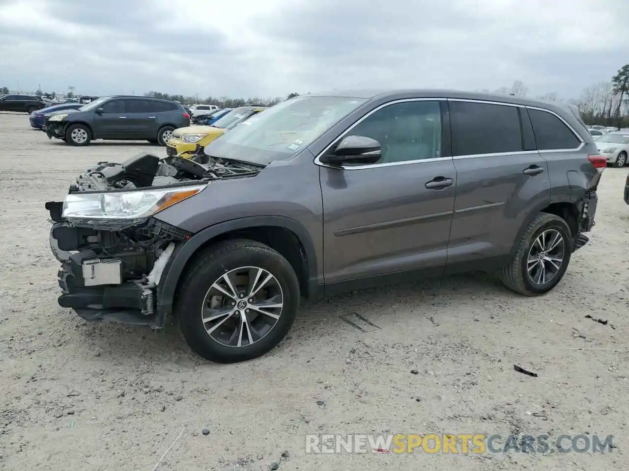 1 Photograph of a damaged car 5TDZZRFH7KS345783 TOYOTA HIGHLANDER 2019