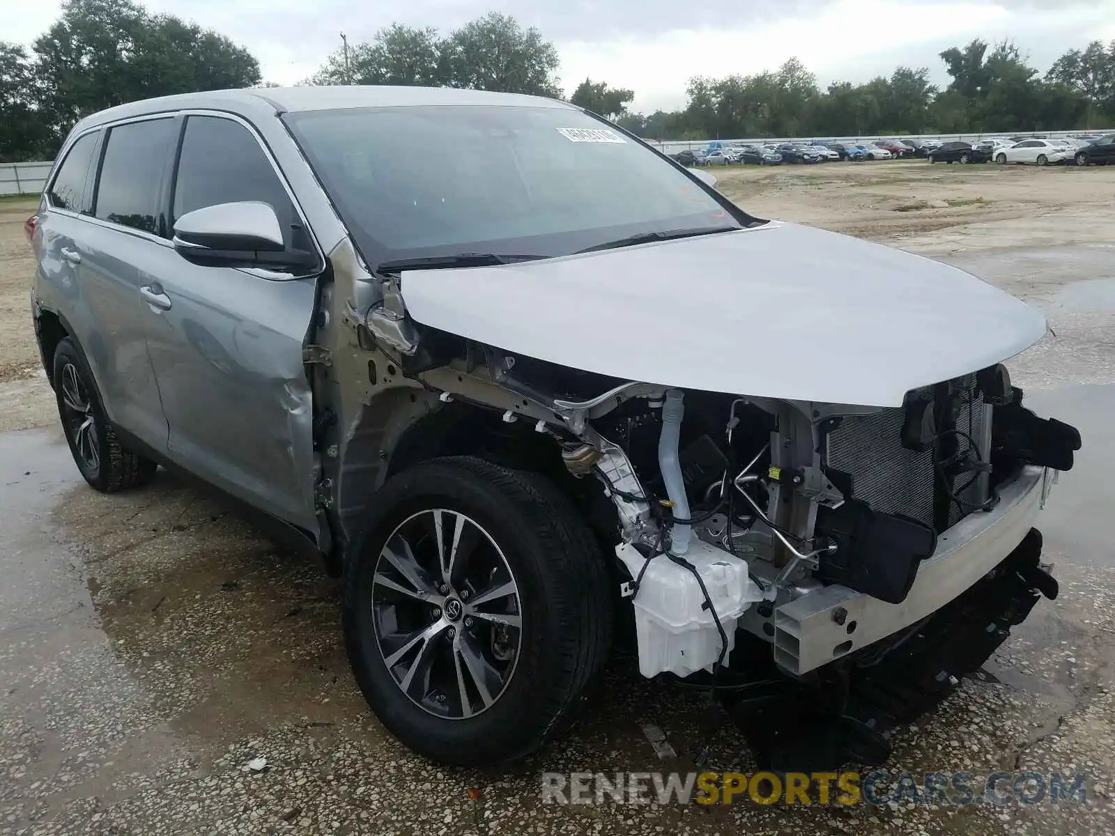 1 Photograph of a damaged car 5TDZZRFH7KS350434 TOYOTA HIGHLANDER 2019