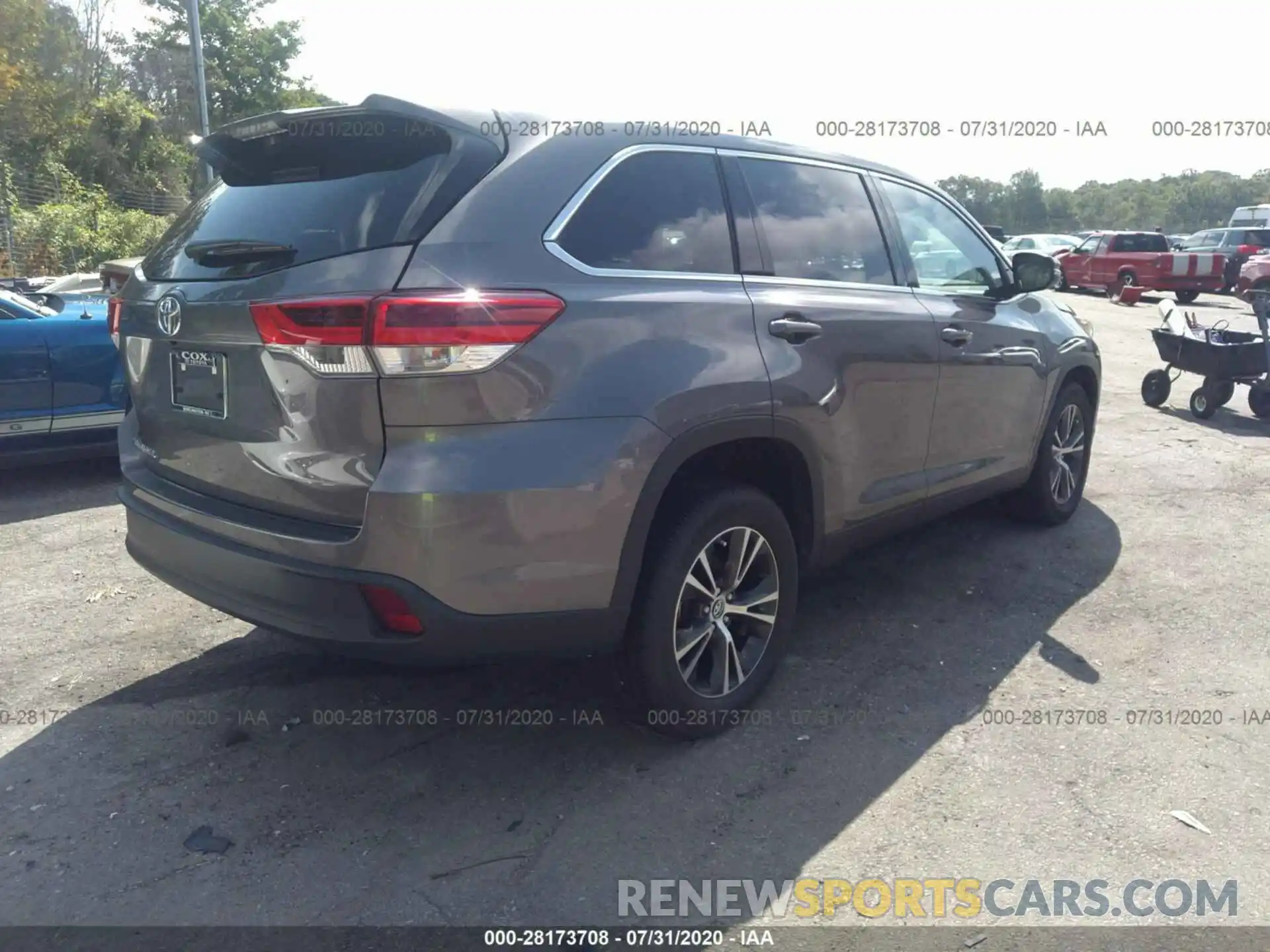 4 Фотография поврежденного автомобиля 5TDZZRFH7KS359506 TOYOTA HIGHLANDER 2019