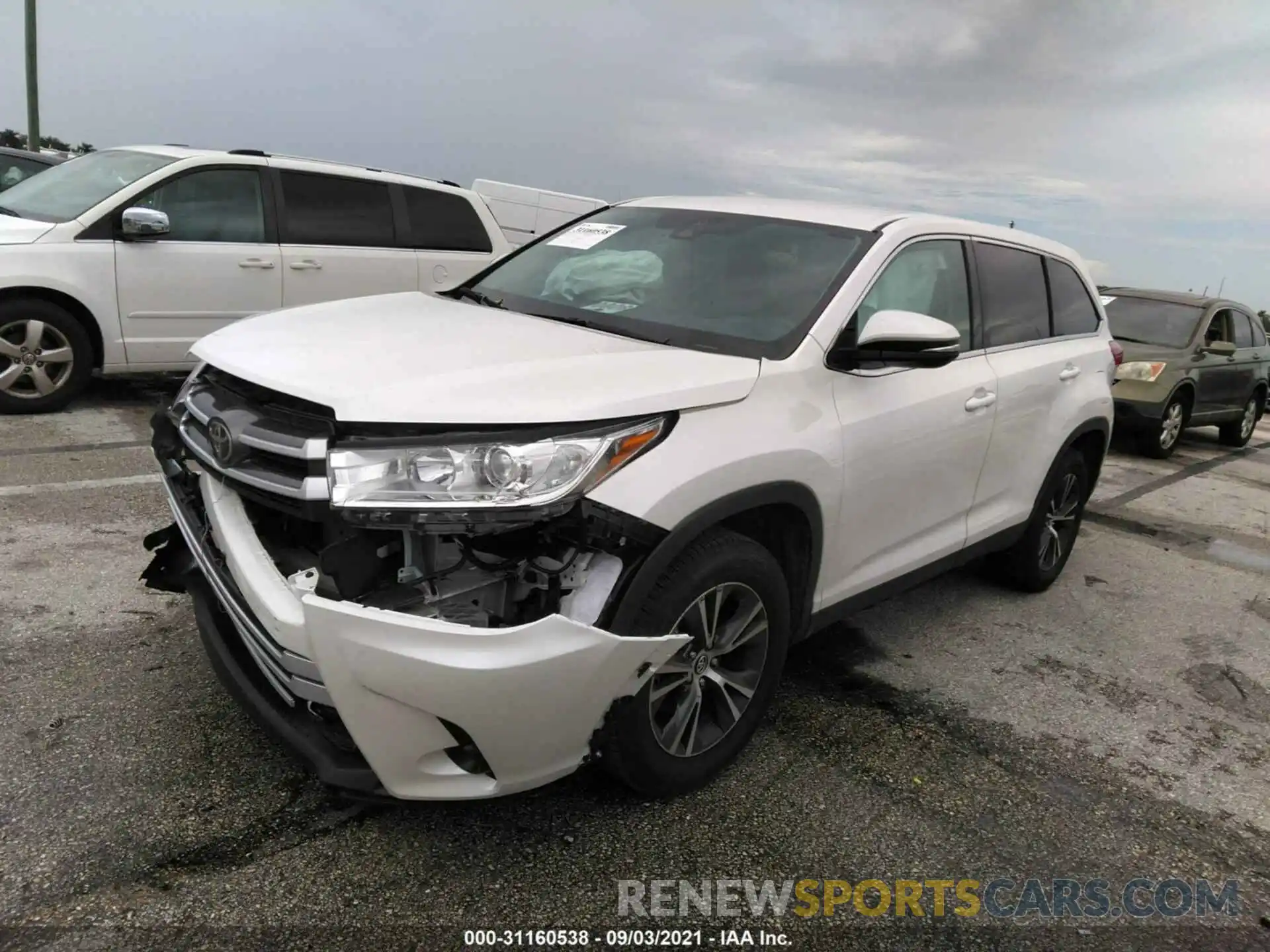 2 Photograph of a damaged car 5TDZZRFH7KS363149 TOYOTA HIGHLANDER 2019