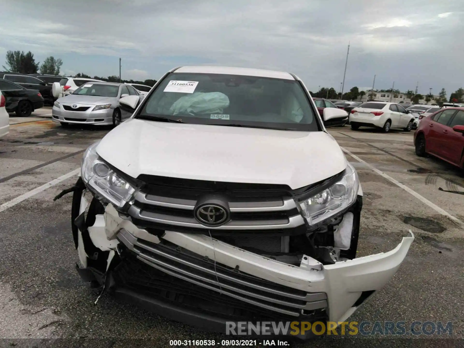 6 Photograph of a damaged car 5TDZZRFH7KS363149 TOYOTA HIGHLANDER 2019