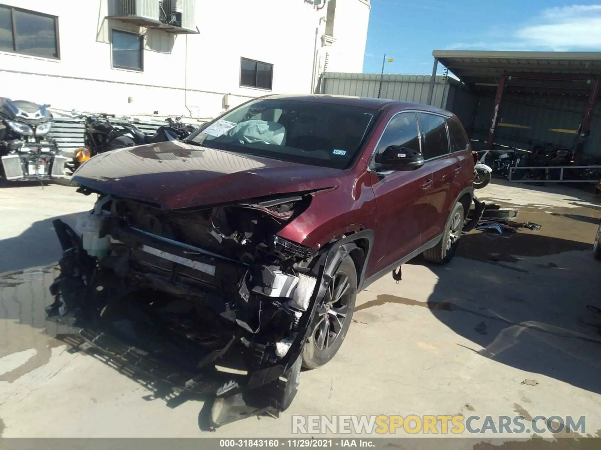 2 Photograph of a damaged car 5TDZZRFH7KS363300 TOYOTA HIGHLANDER 2019