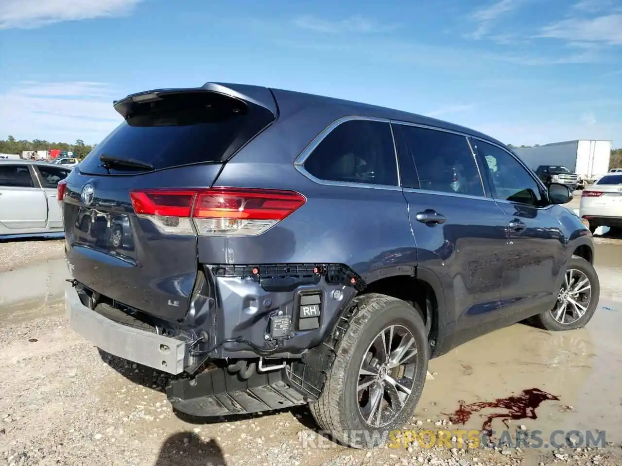 4 Фотография поврежденного автомобиля 5TDZZRFH7KS364043 TOYOTA HIGHLANDER 2019